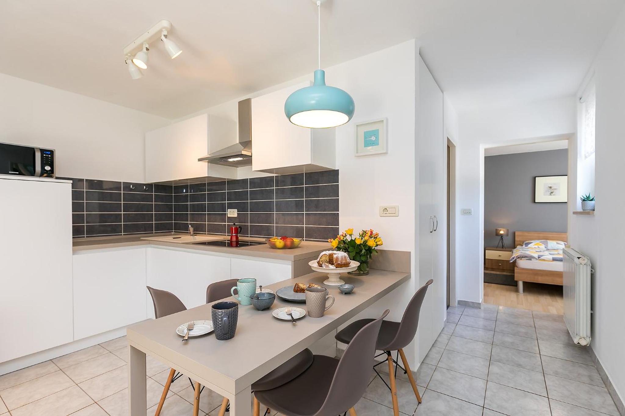 Apartment - Photo 32