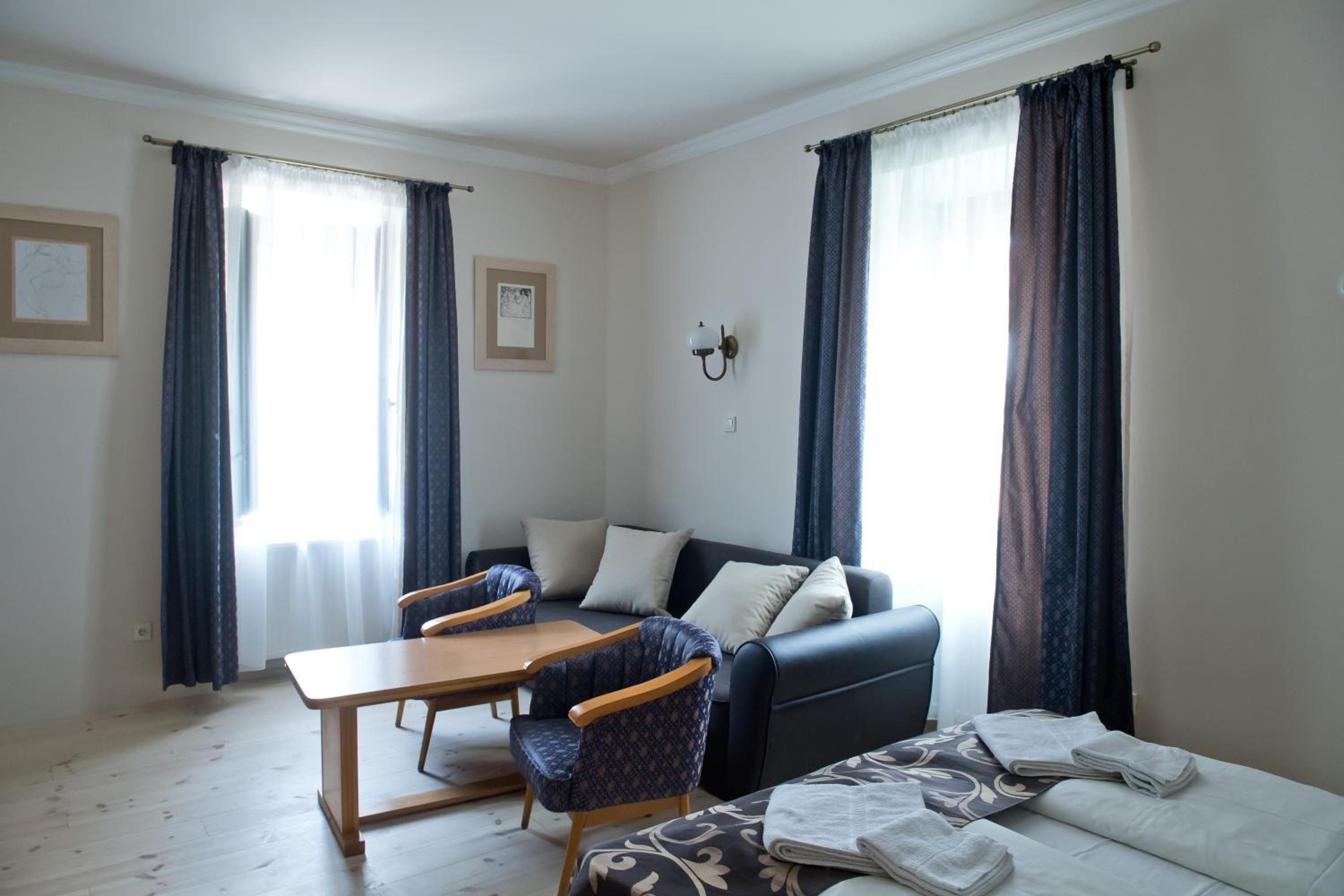 Classic Double Room - Photo 5