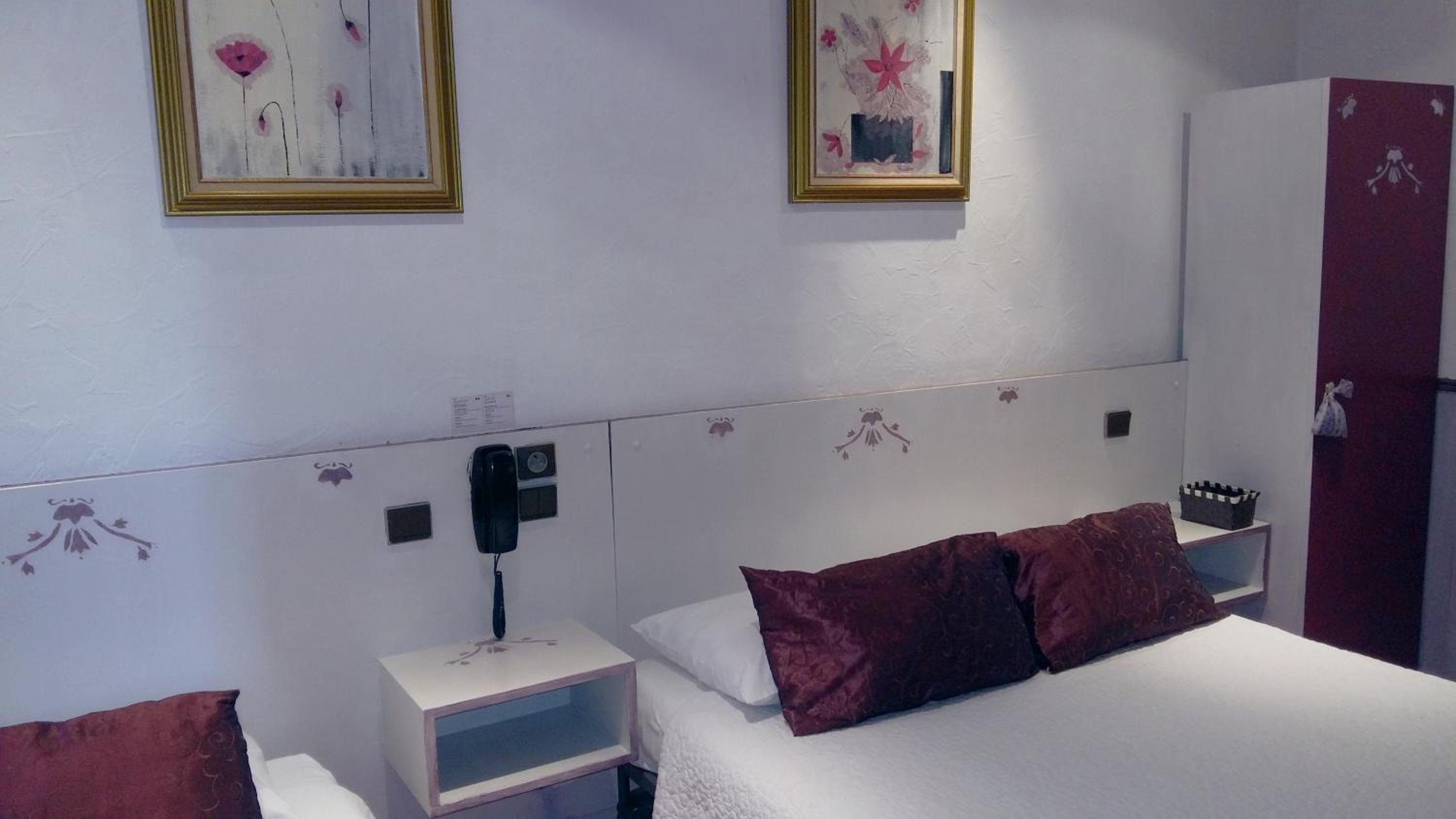 Standard Triple Room - Photo 15