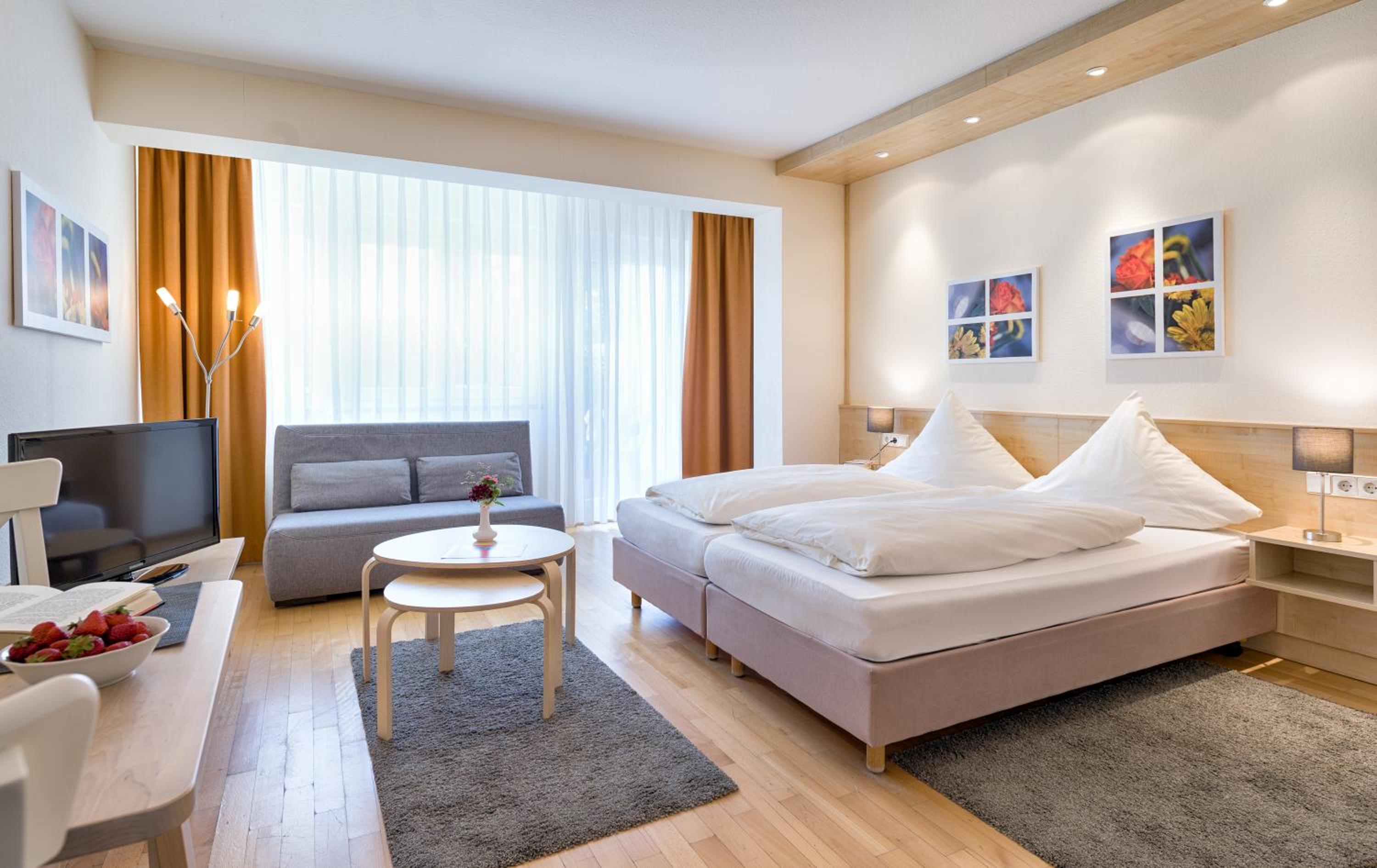 Studio Apartment with Terrace