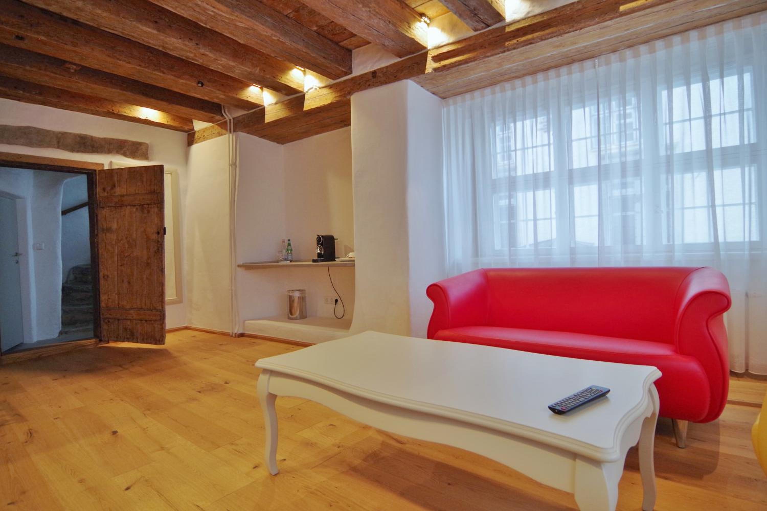 One-Bedroom Apartment photo 3