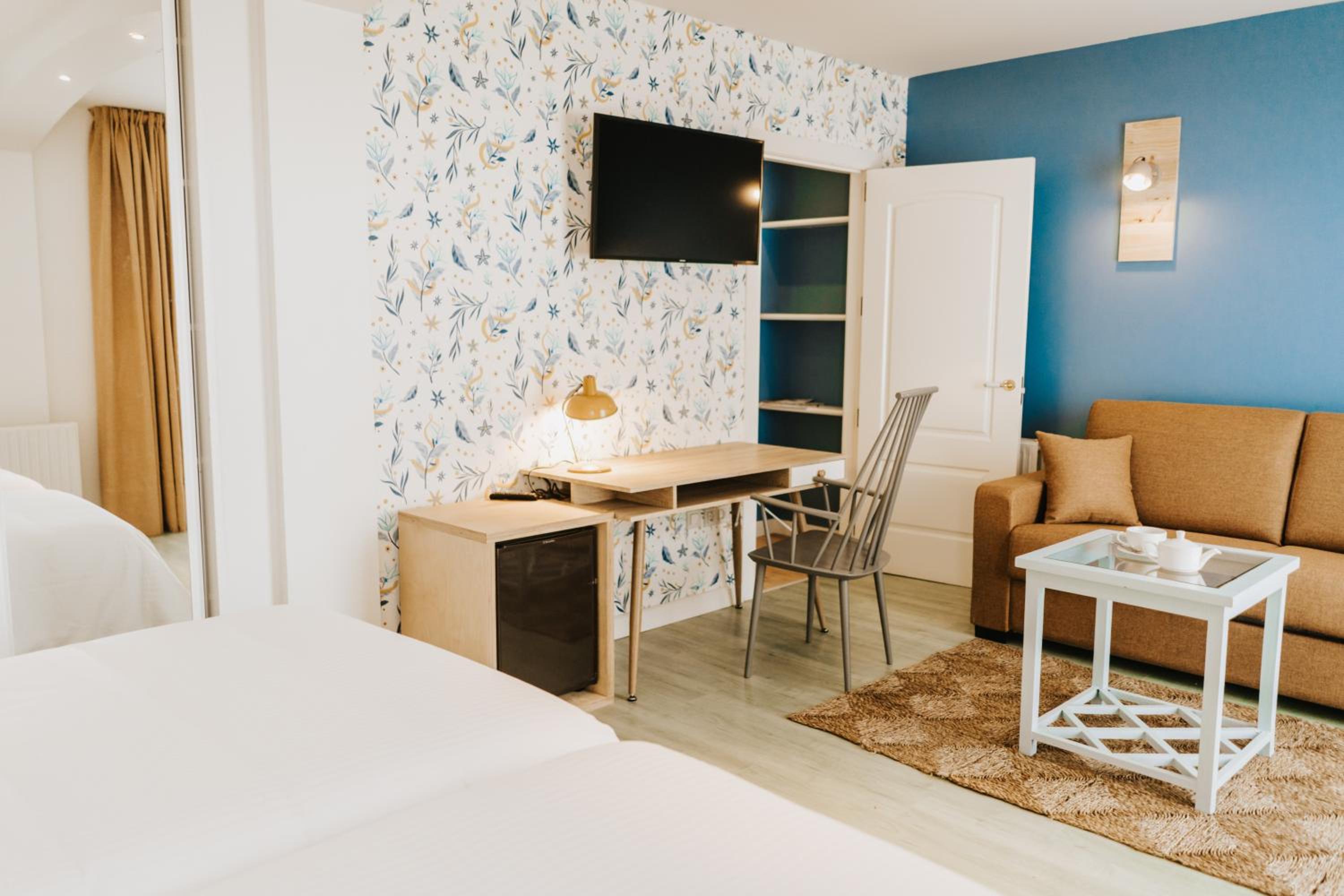 Family Junior Suite - Photo 17