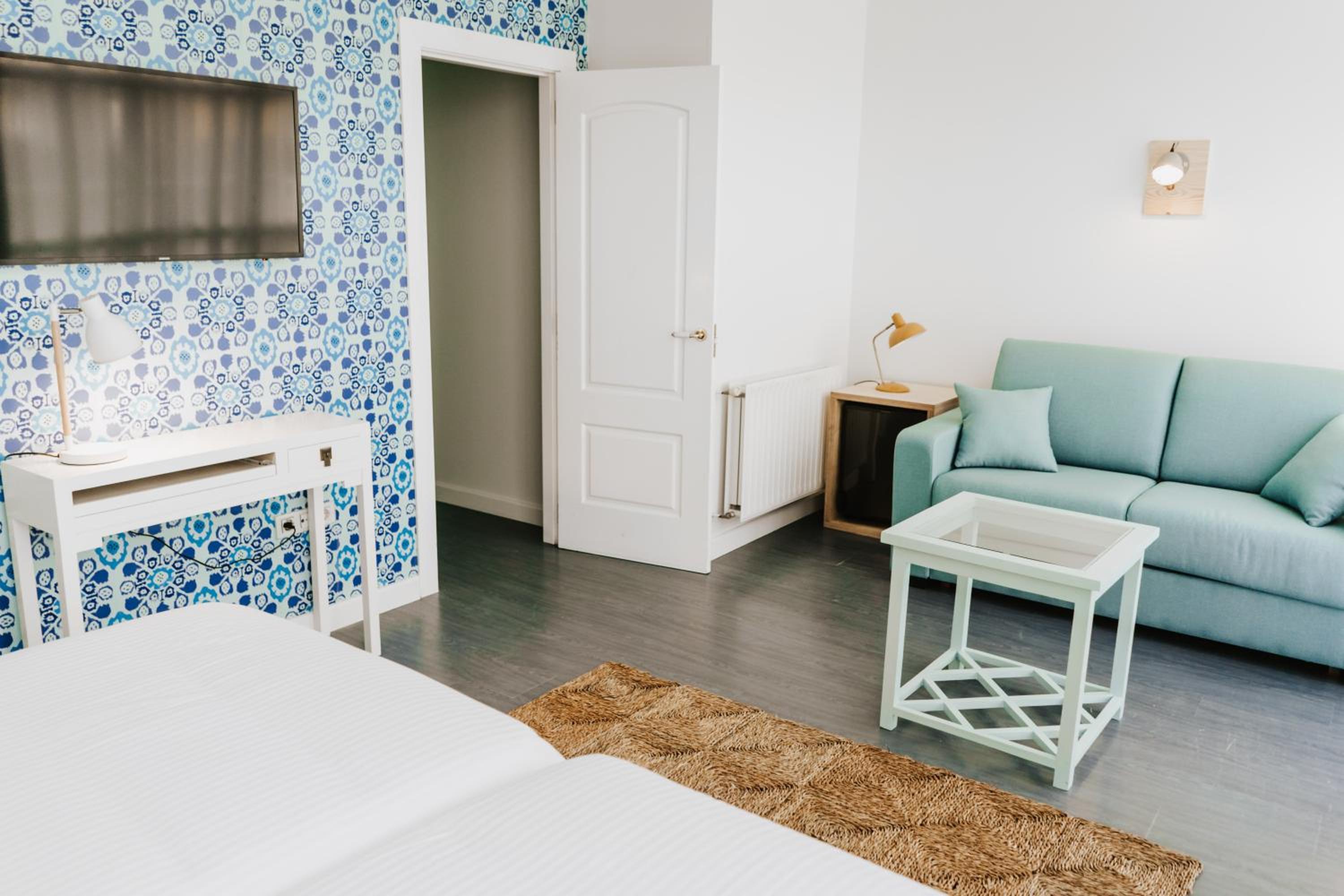 Family Junior Suite - Photo 11