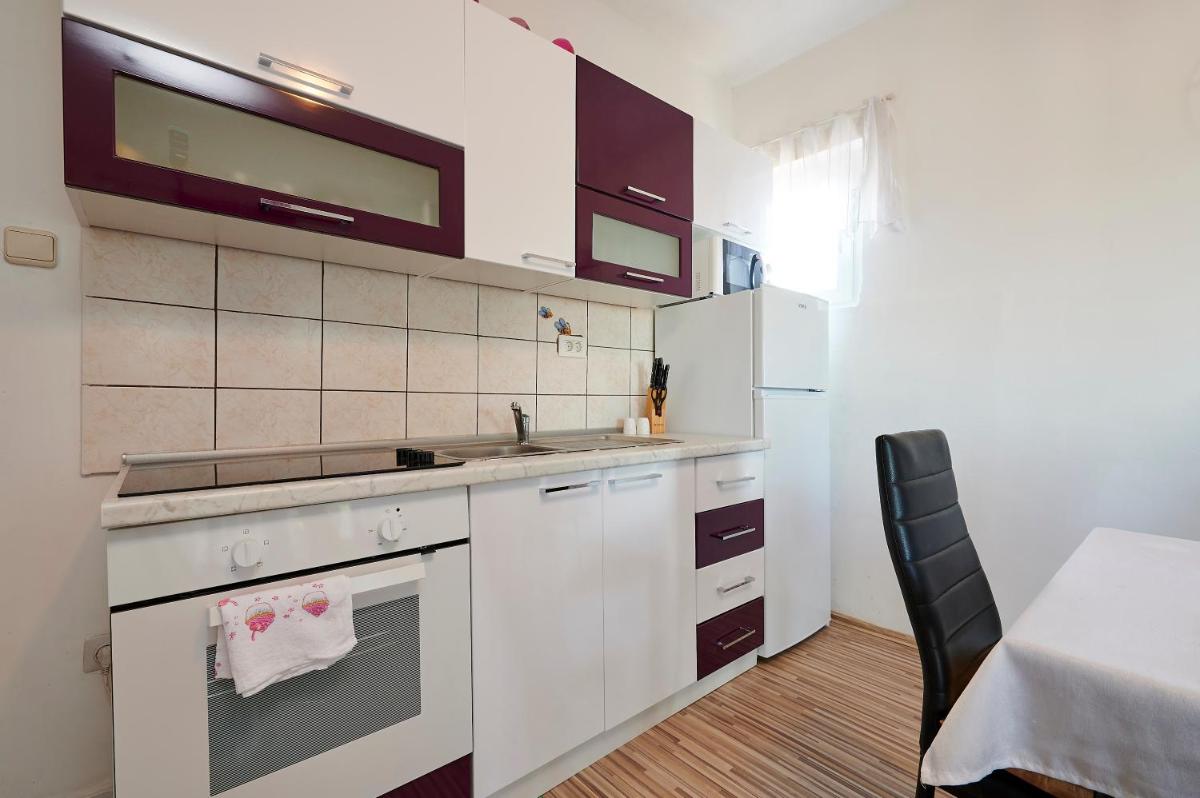 Two-Bedroom Apartment (4 Adults)