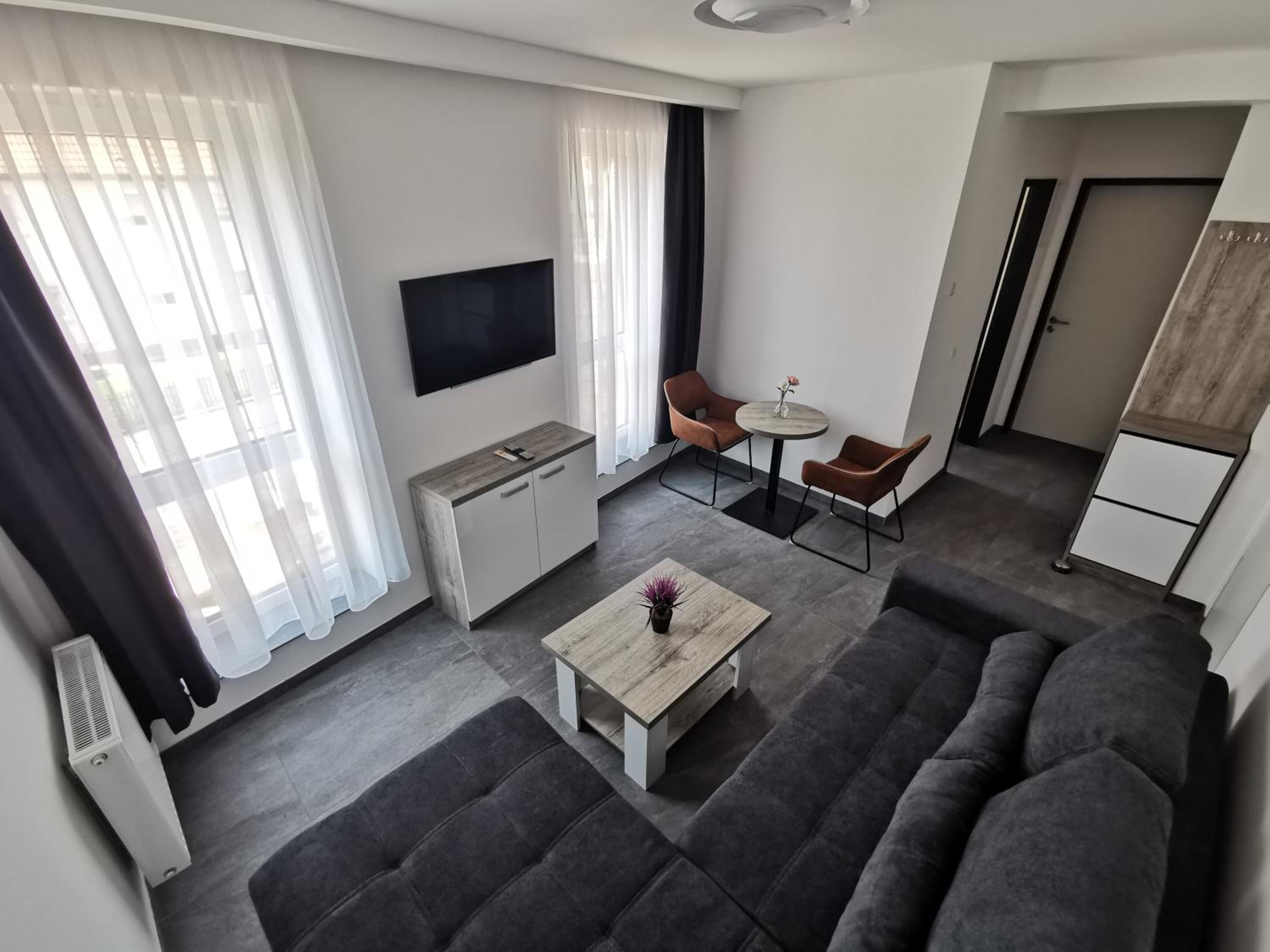 Studio Suite photo 2