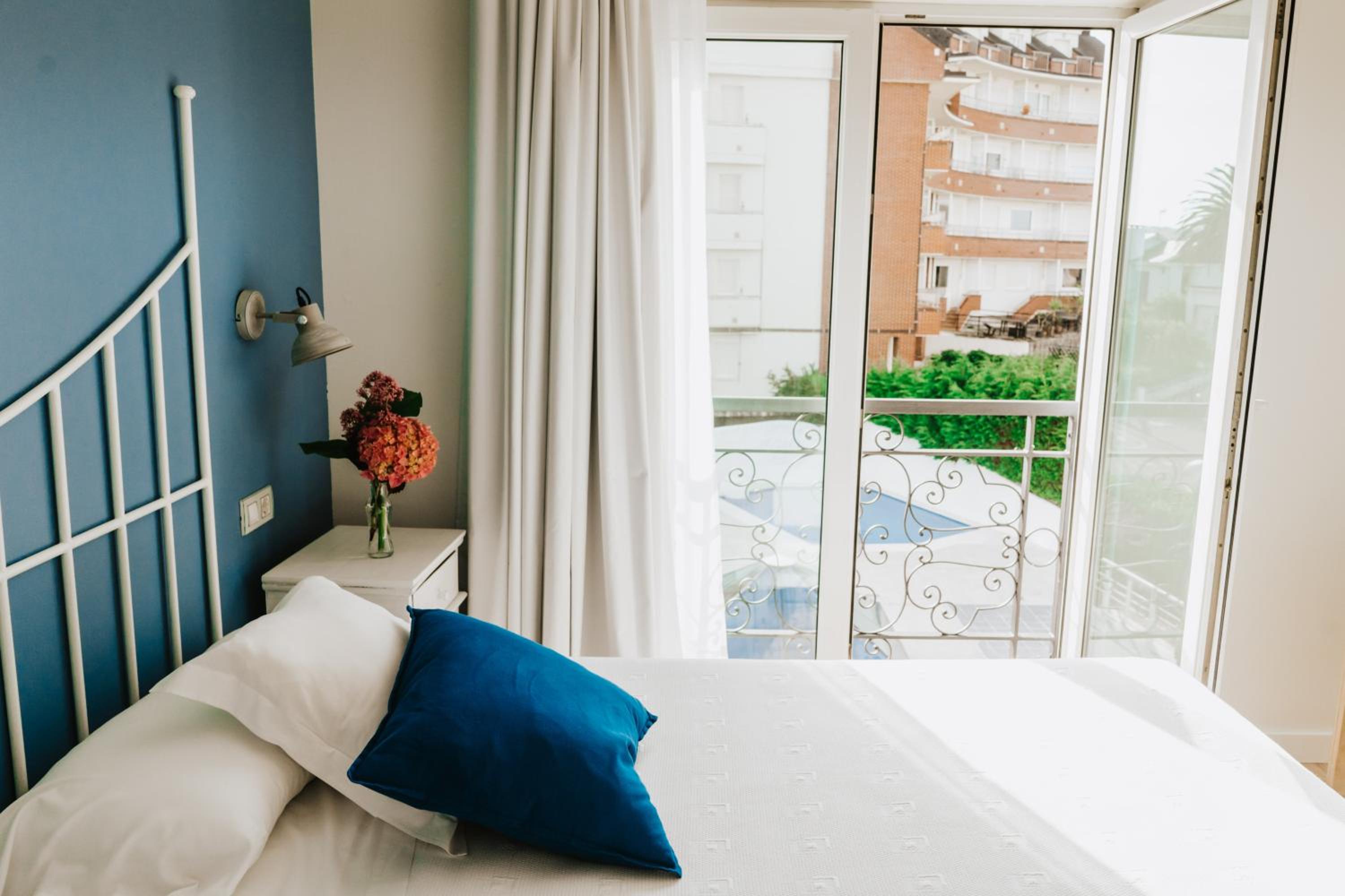 Double or Twin Room - Photo 4