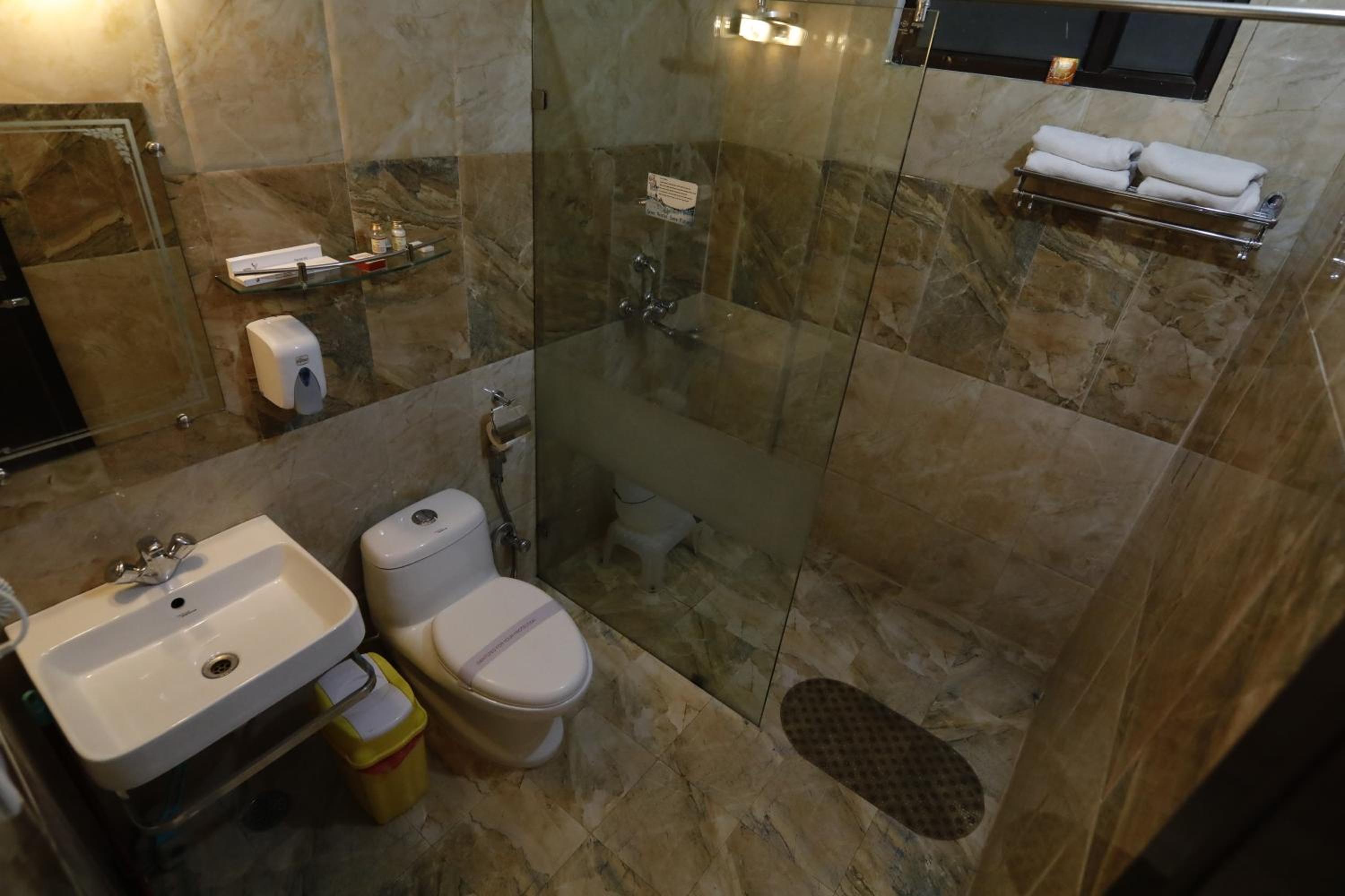 Premier Double Room - Photo 14