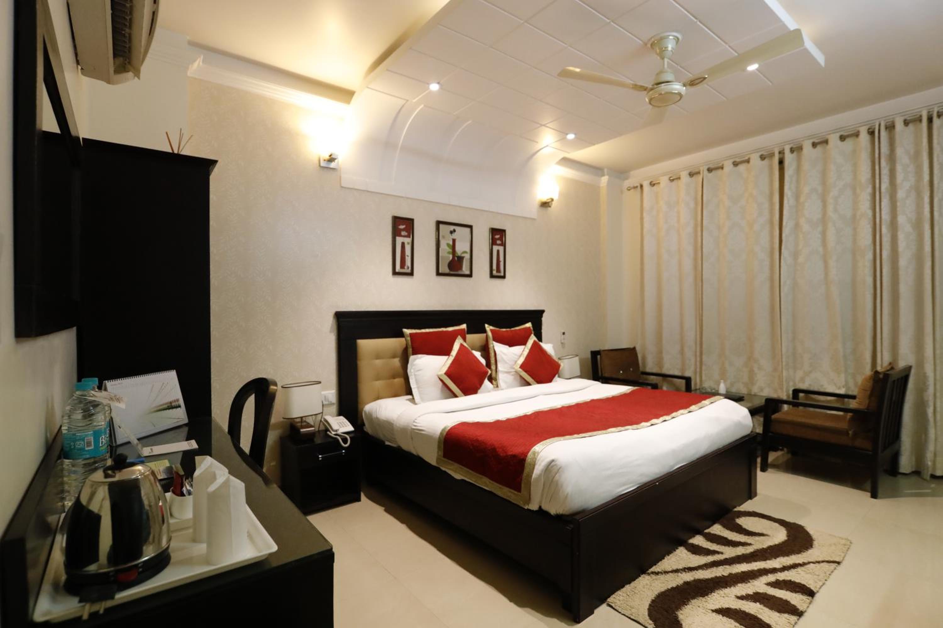 Premier Double Room - Photo 9