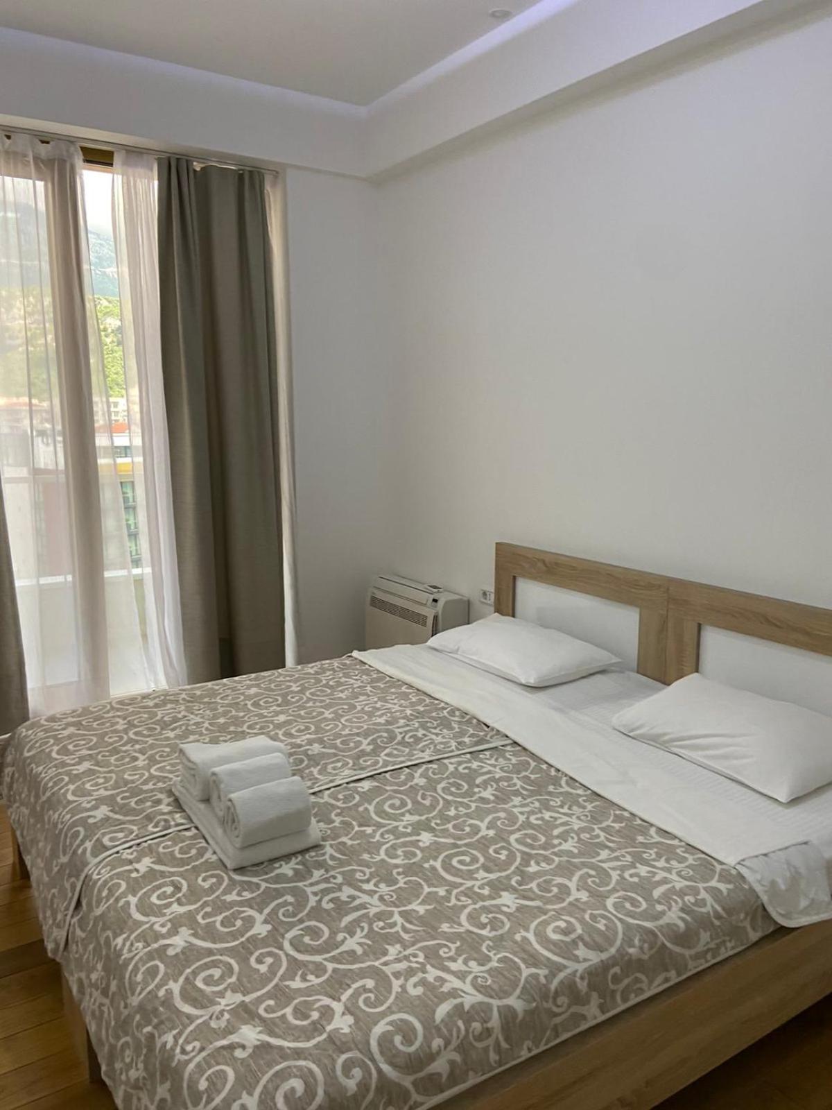 One-Bedroom Apartment - Sea Side