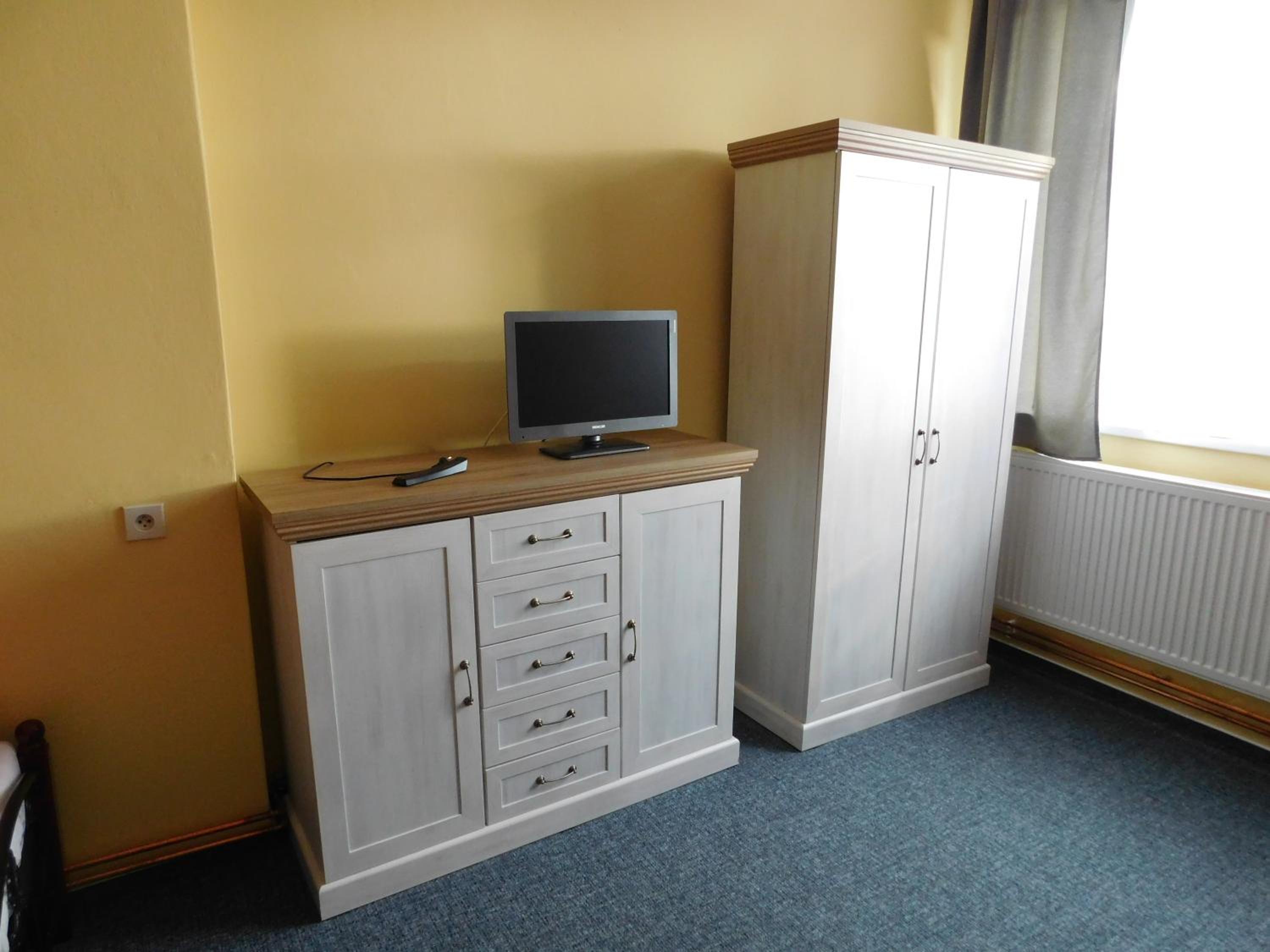 Two-Bedroom Apartment (8 Adults) photo 2