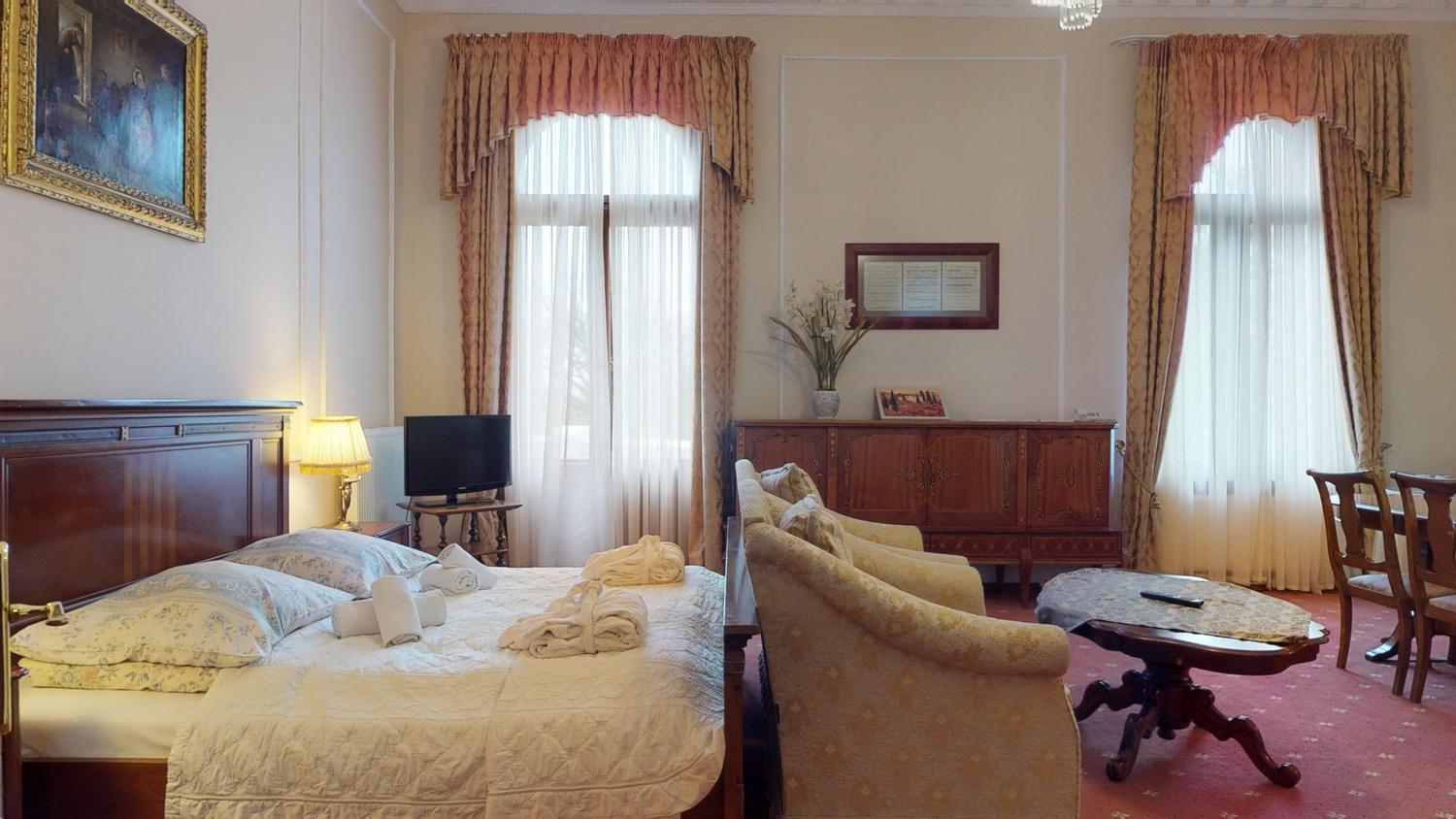Royal Apartment photo 3