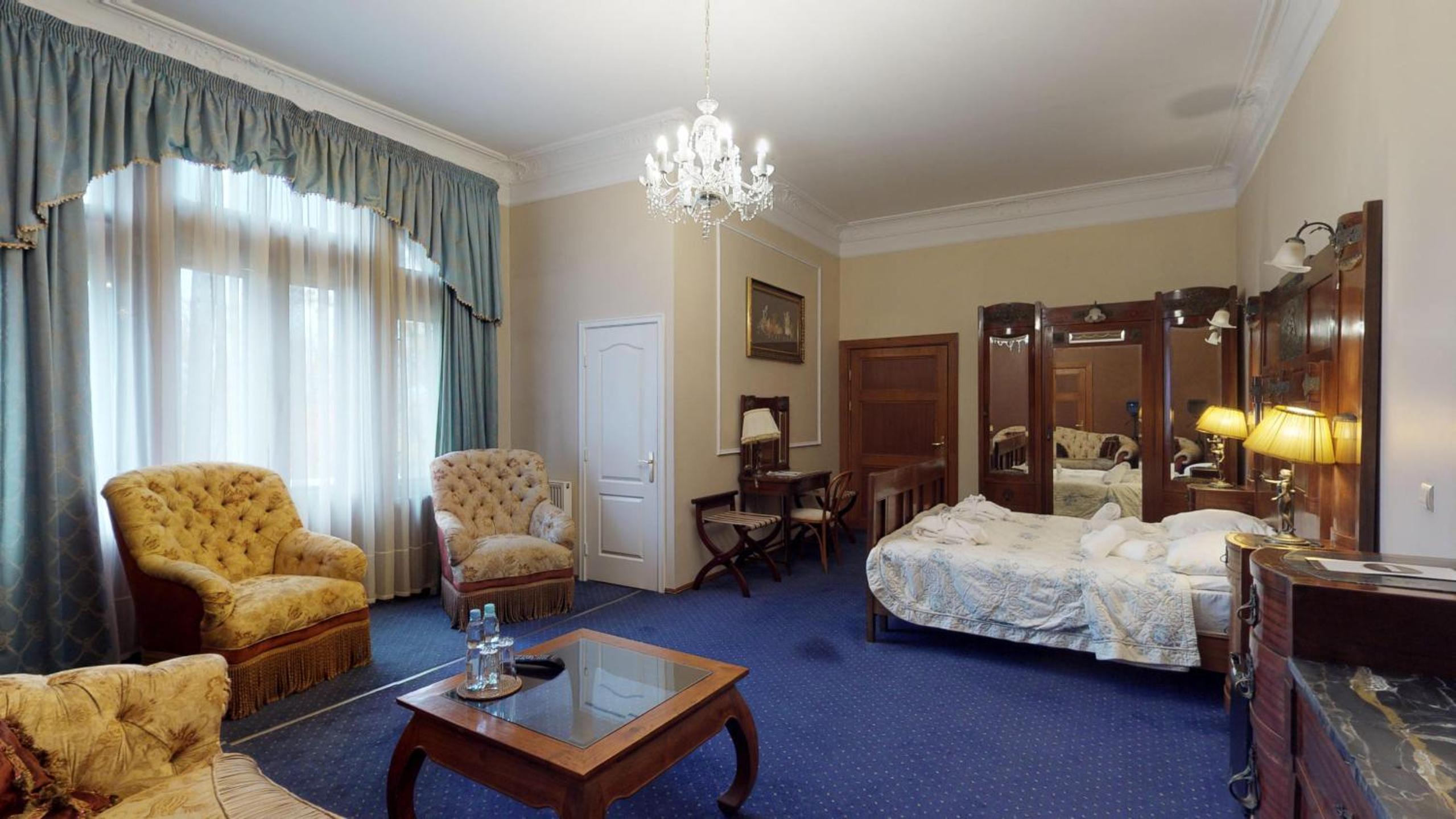 Princely Apartment photo 3