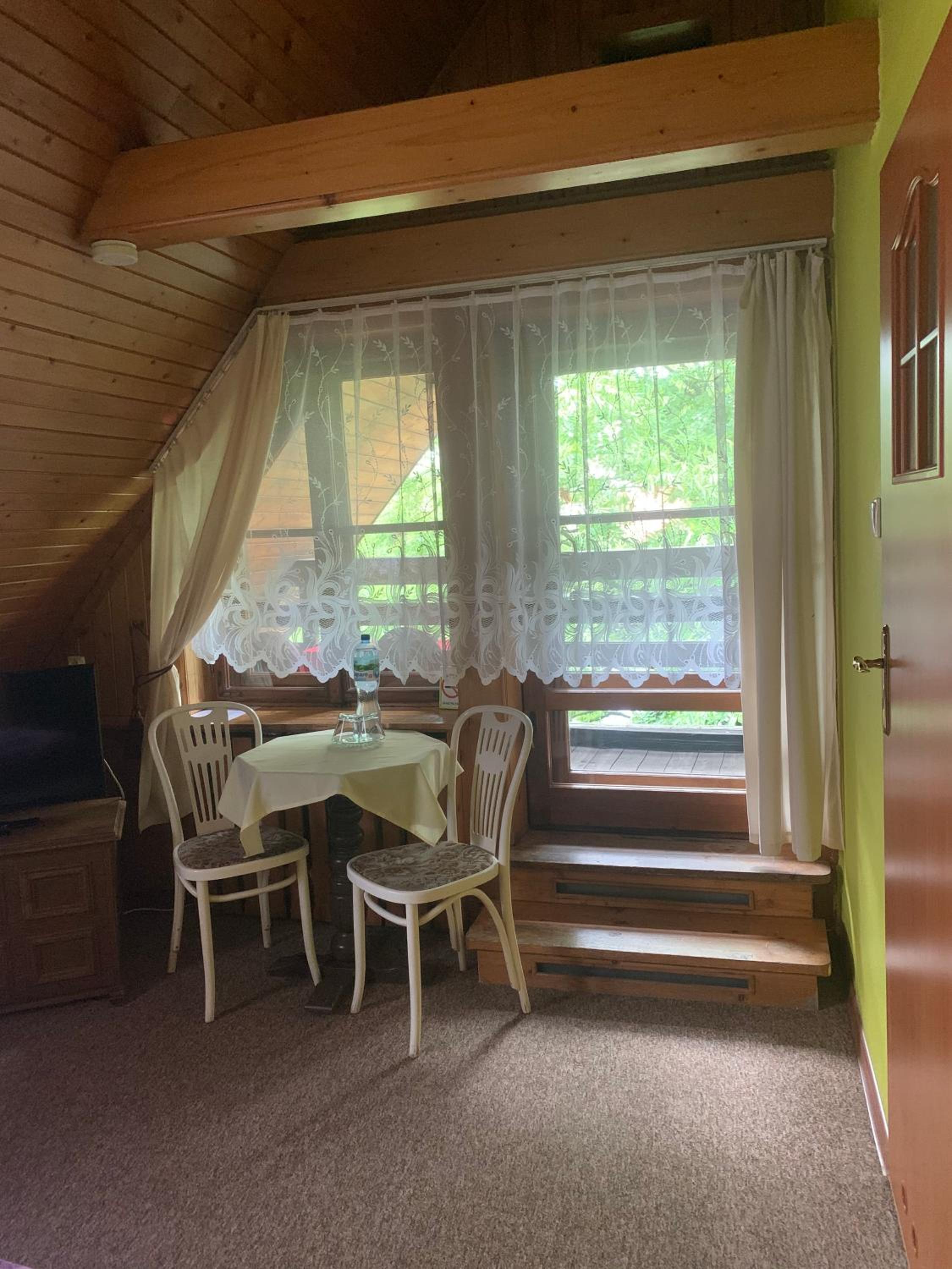 Double Room with Balcony - Photo 2