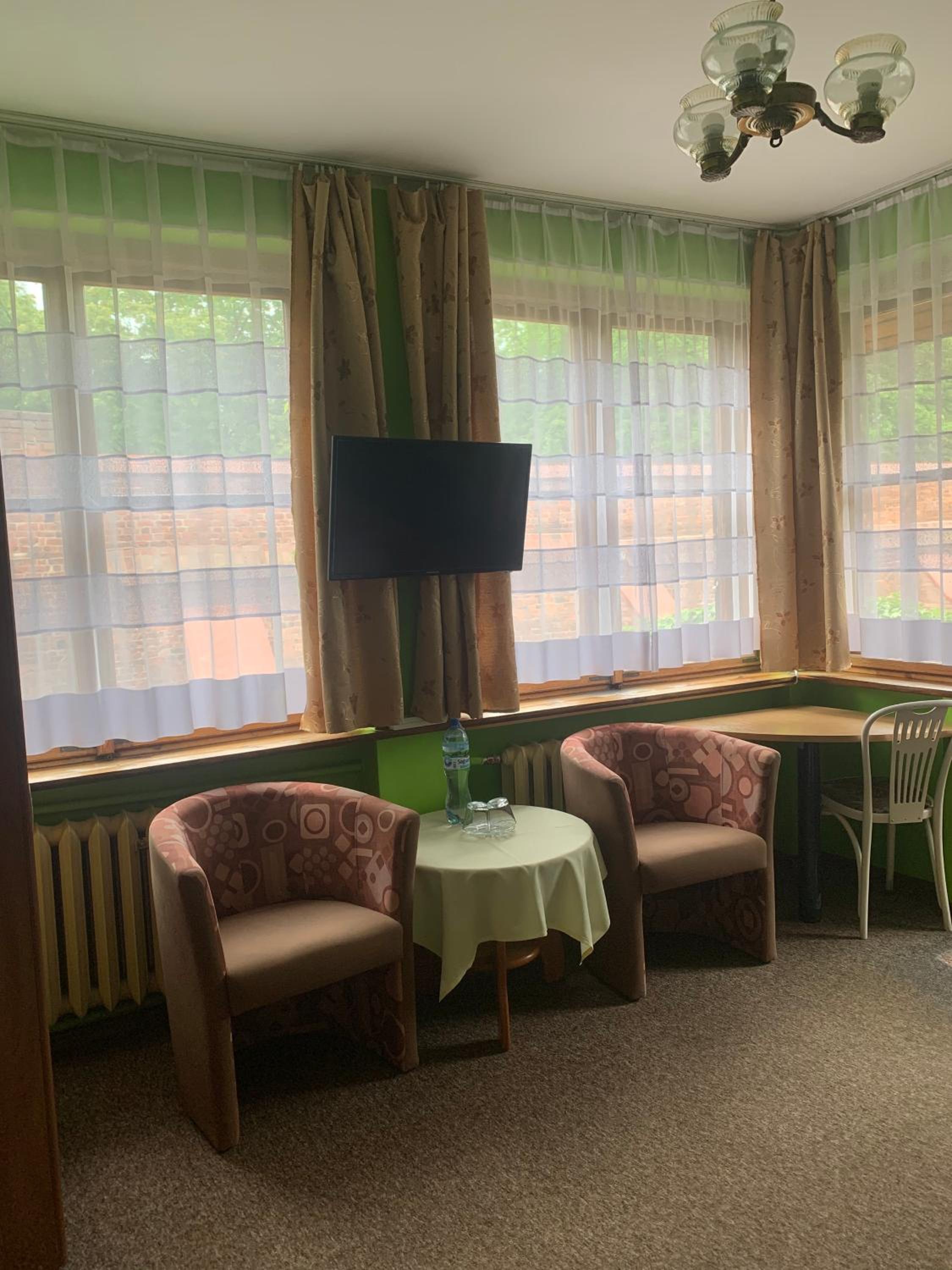 Double Room with Balcony - Photo 5
