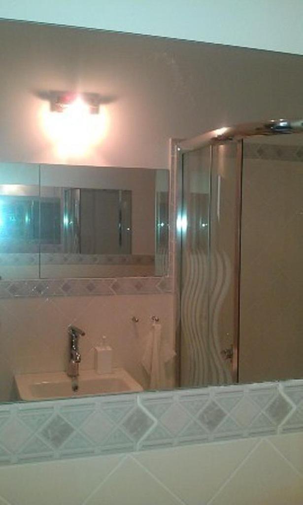 Twin Room with Private External Bathroom photo 3