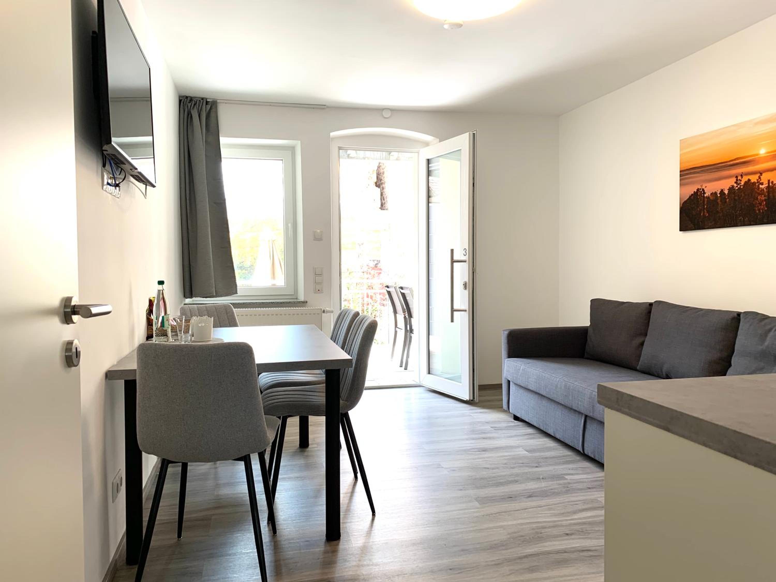 One-Bedroom Apartment photo 2