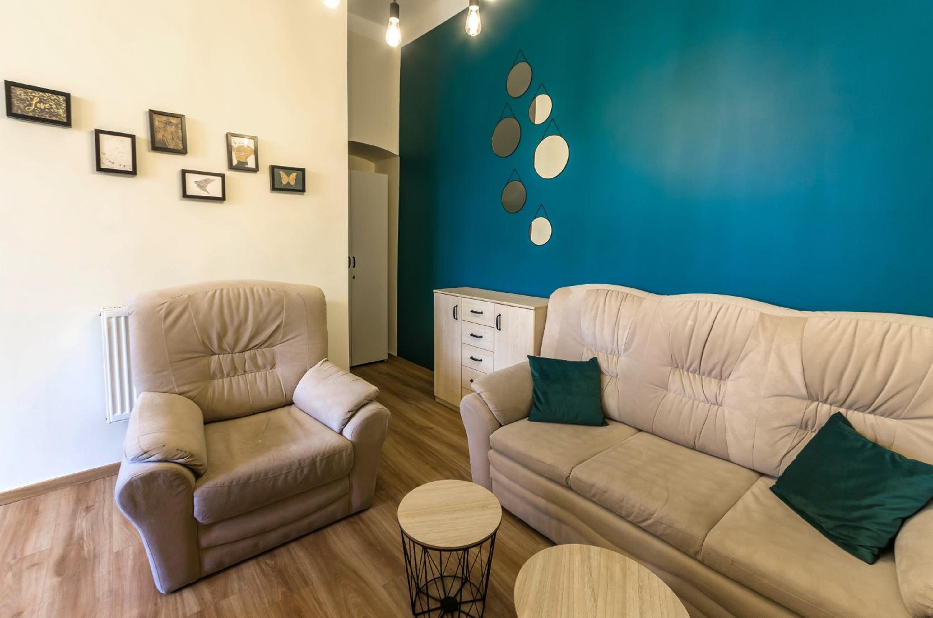 One-Bedroom Apartment - Photo 13
