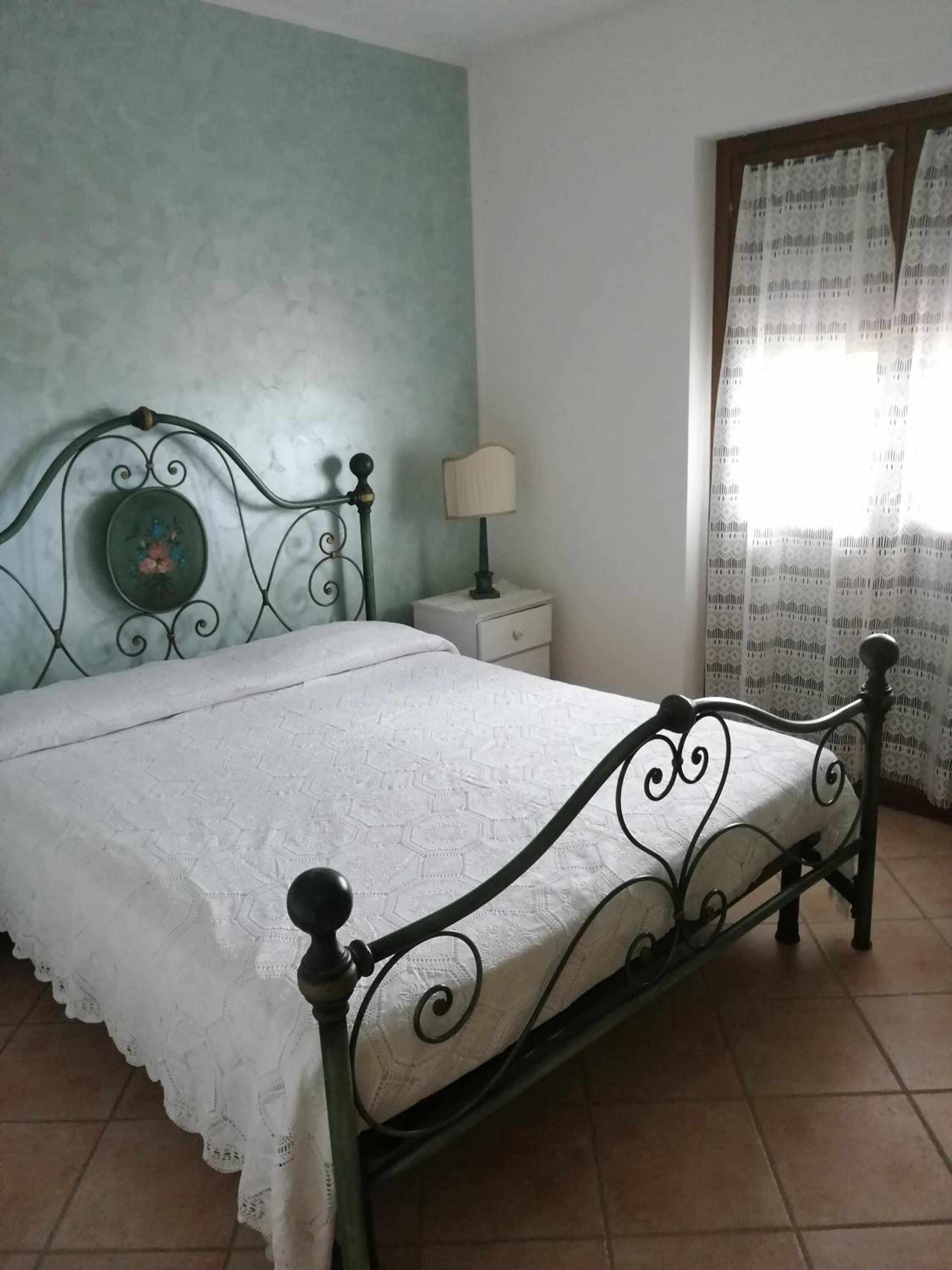 Deluxe King Room - Photo 6