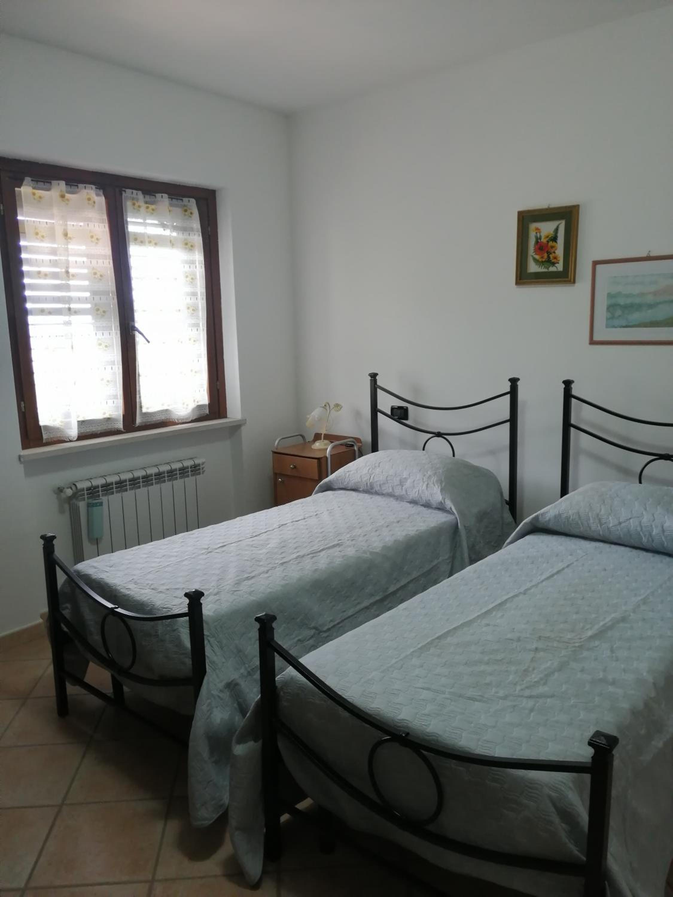 Twin Room - Photo 1