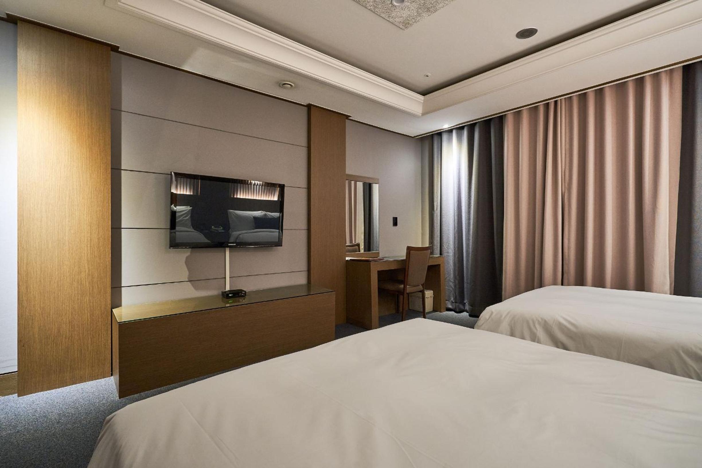 Standard Twin Room photo 3
