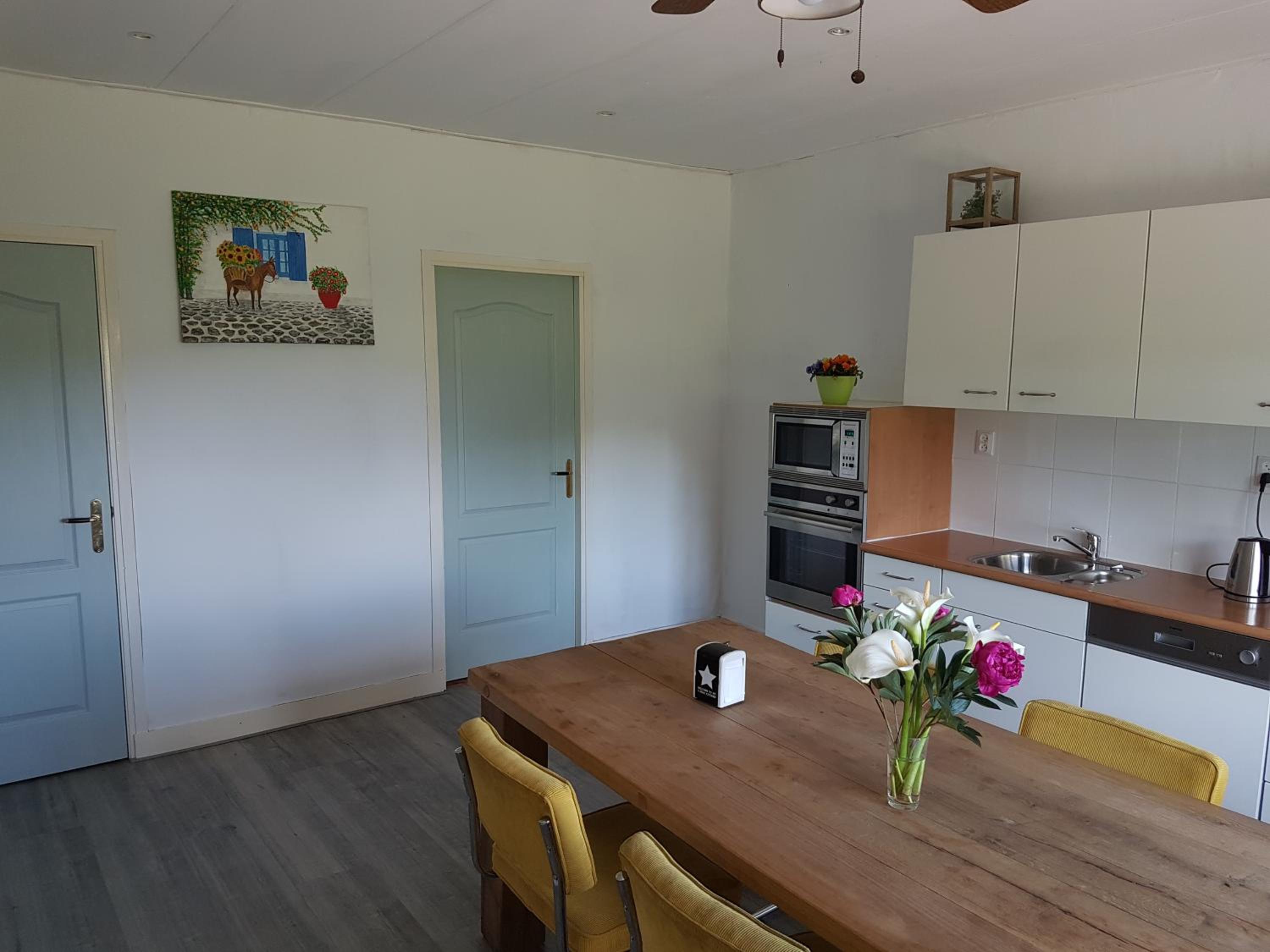 One-Bedroom Apartment - Photo 19