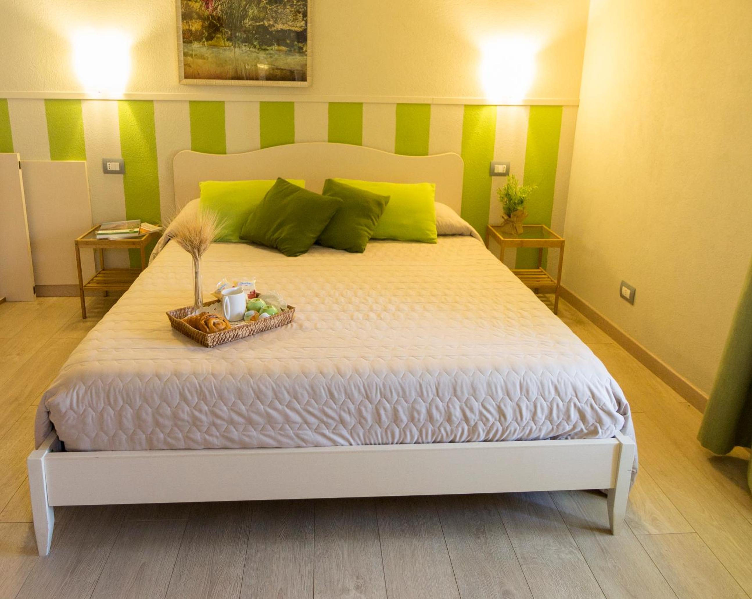 Triple Room with Private Bathroom photo 2