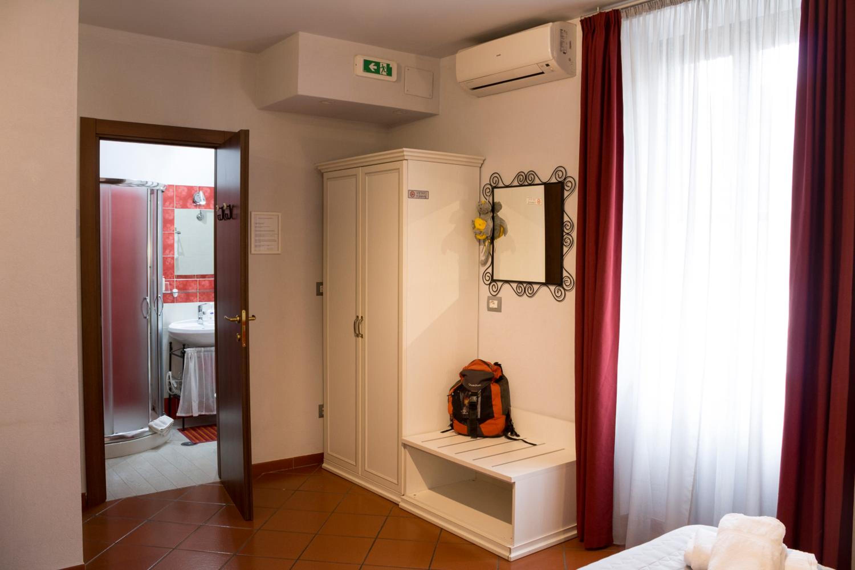 Triple Room photo 2