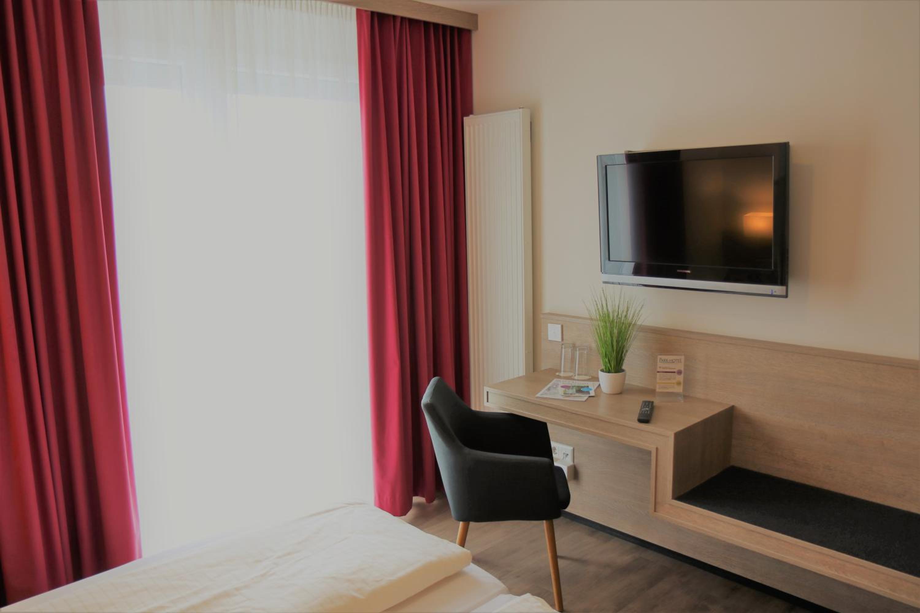 Double Room - Photo 7