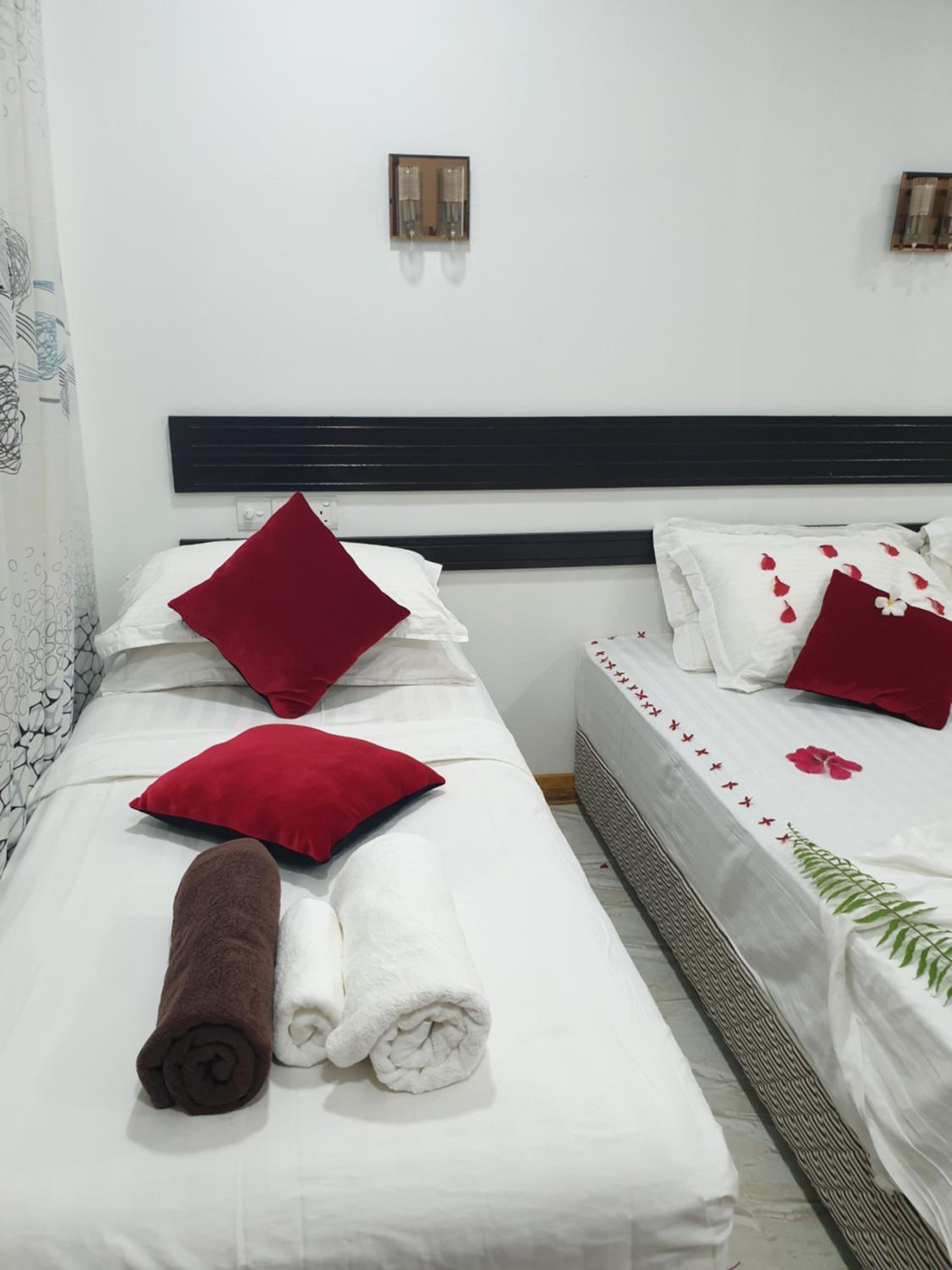 Deluxe Double Room (2 Adults + 1 Child)