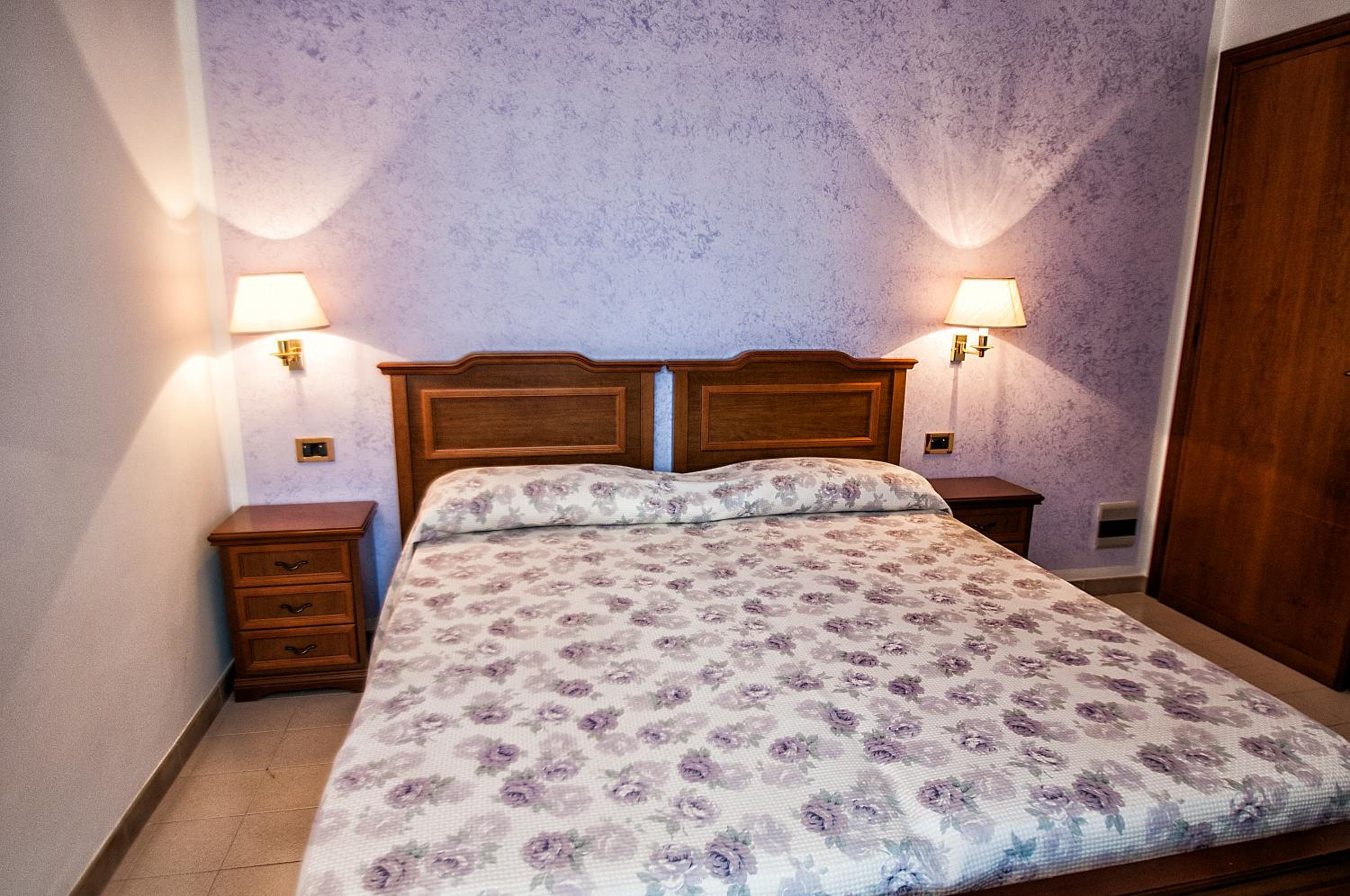 Double or Twin Room - Photo 4