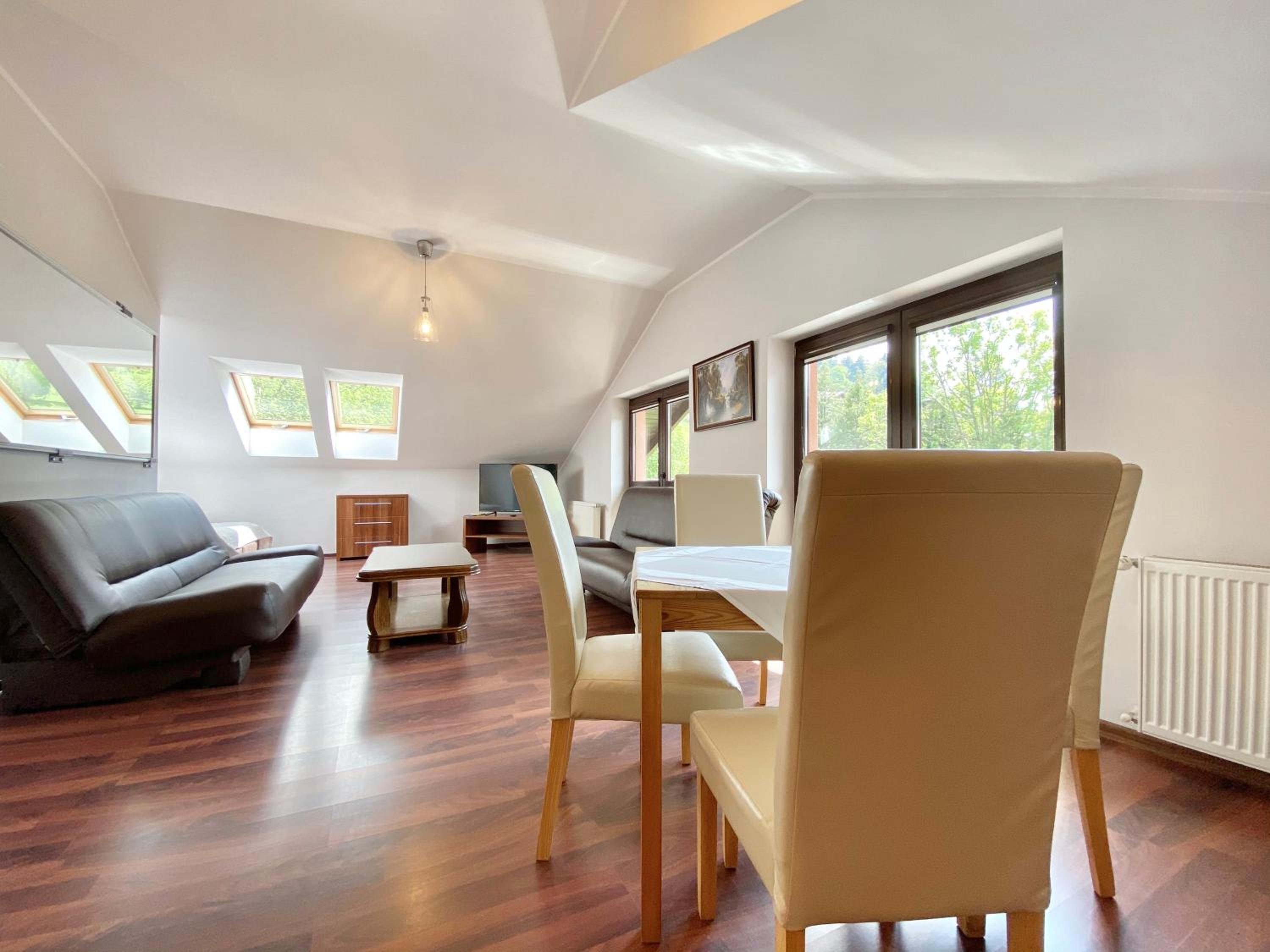 Studio Apartment - Attic photo 2