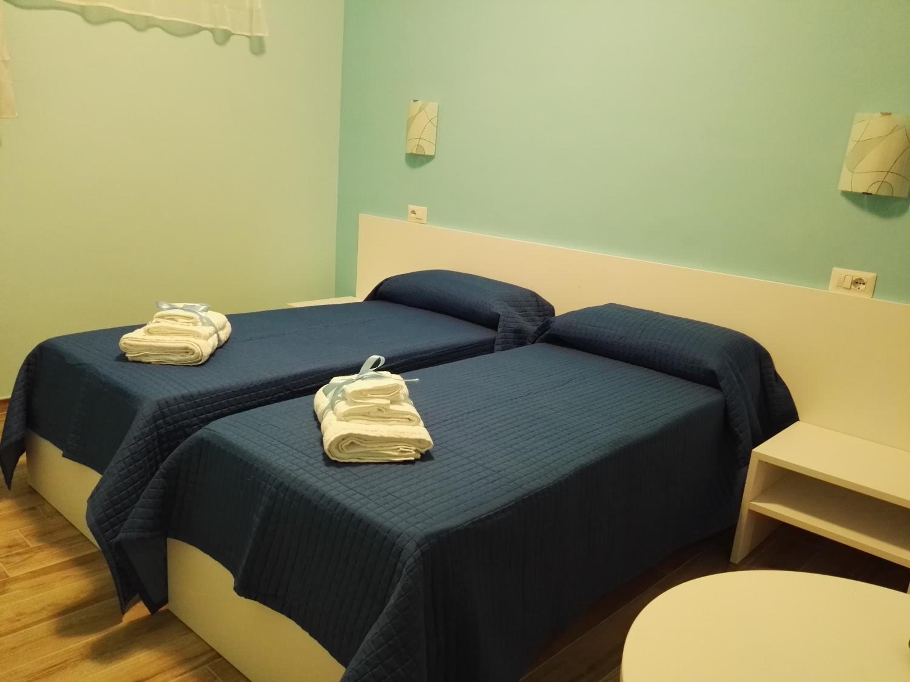 Deluxe Double or Twin Room - Photo 1