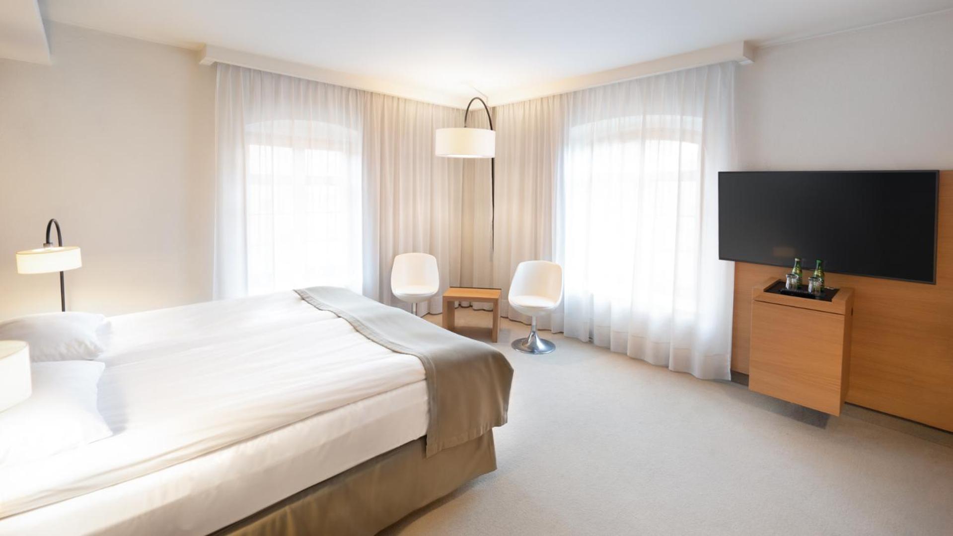 Deluxe Double Room - Photo 1