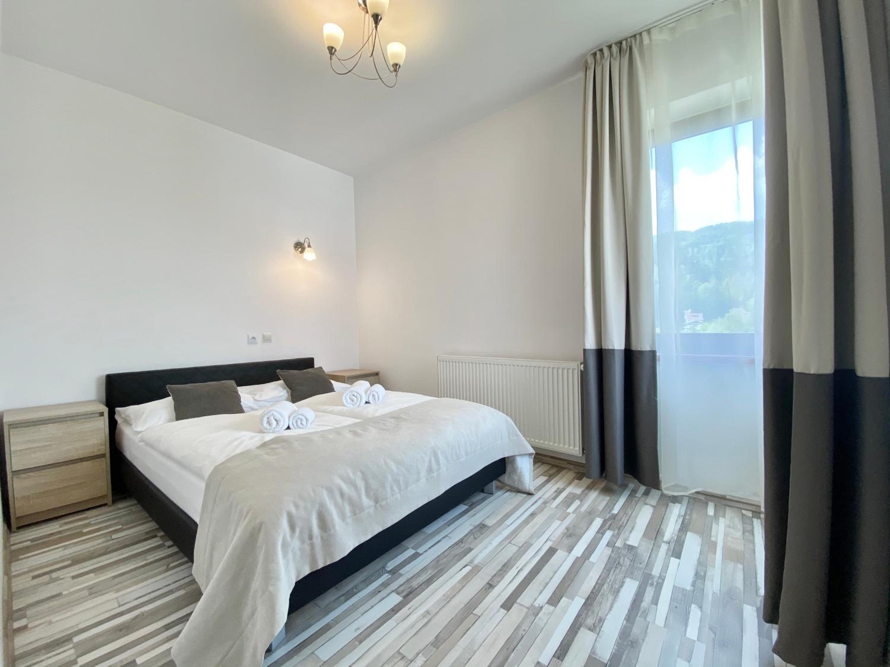 Deluxe Double Room with Balcony photo 3
