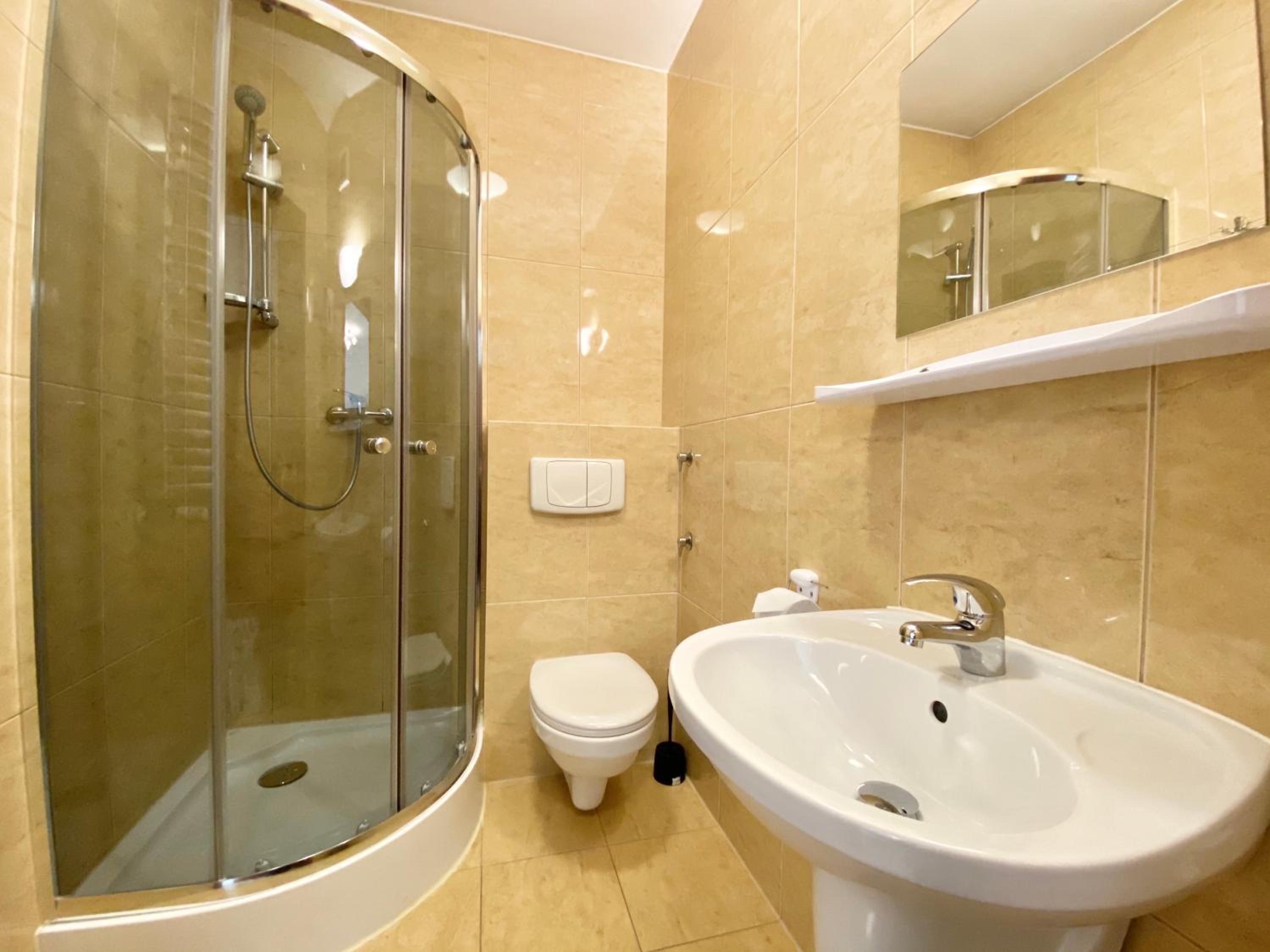 Deluxe Double Room with Balcony photo 3