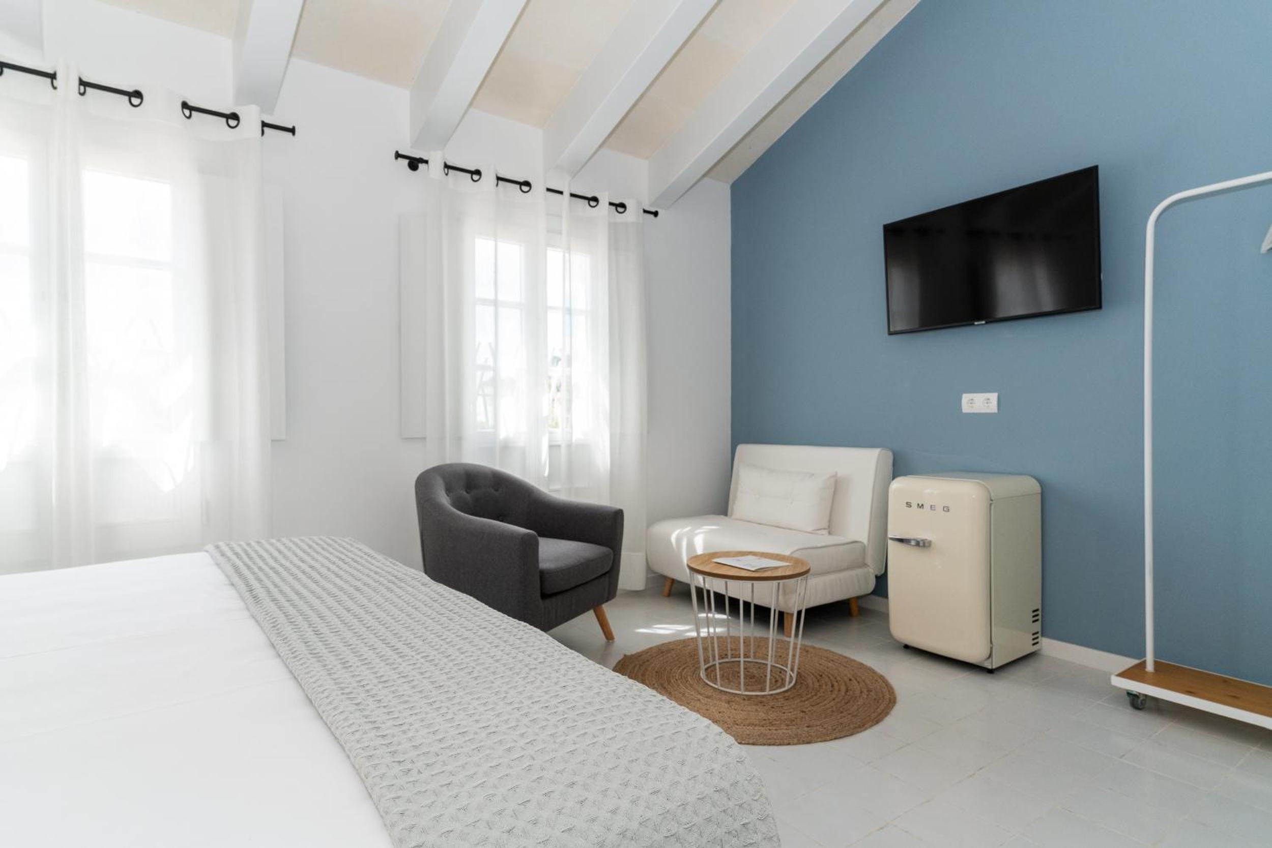 Double Room - Attic photo 2