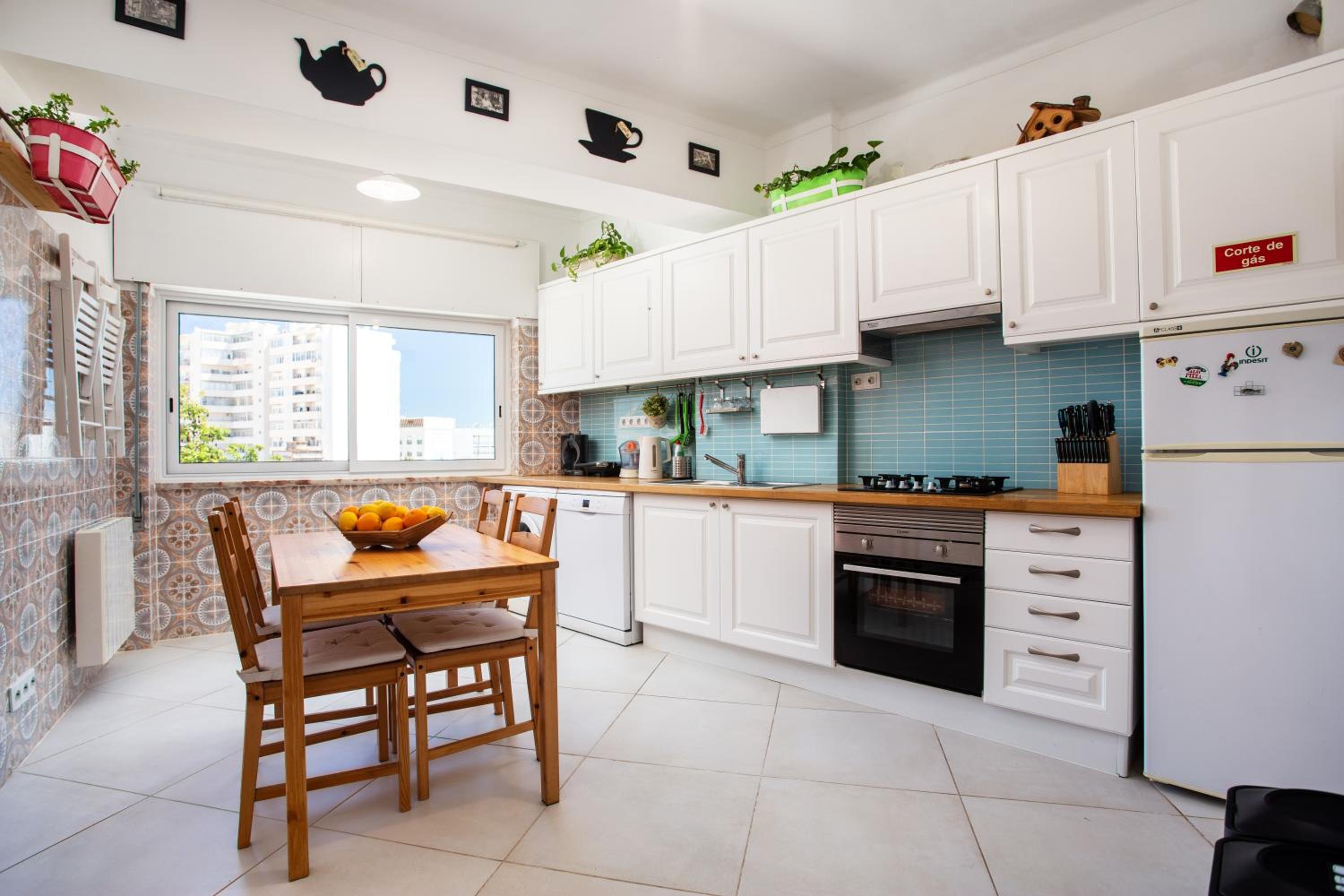 Two-Bedroom Apartment - Photo 9