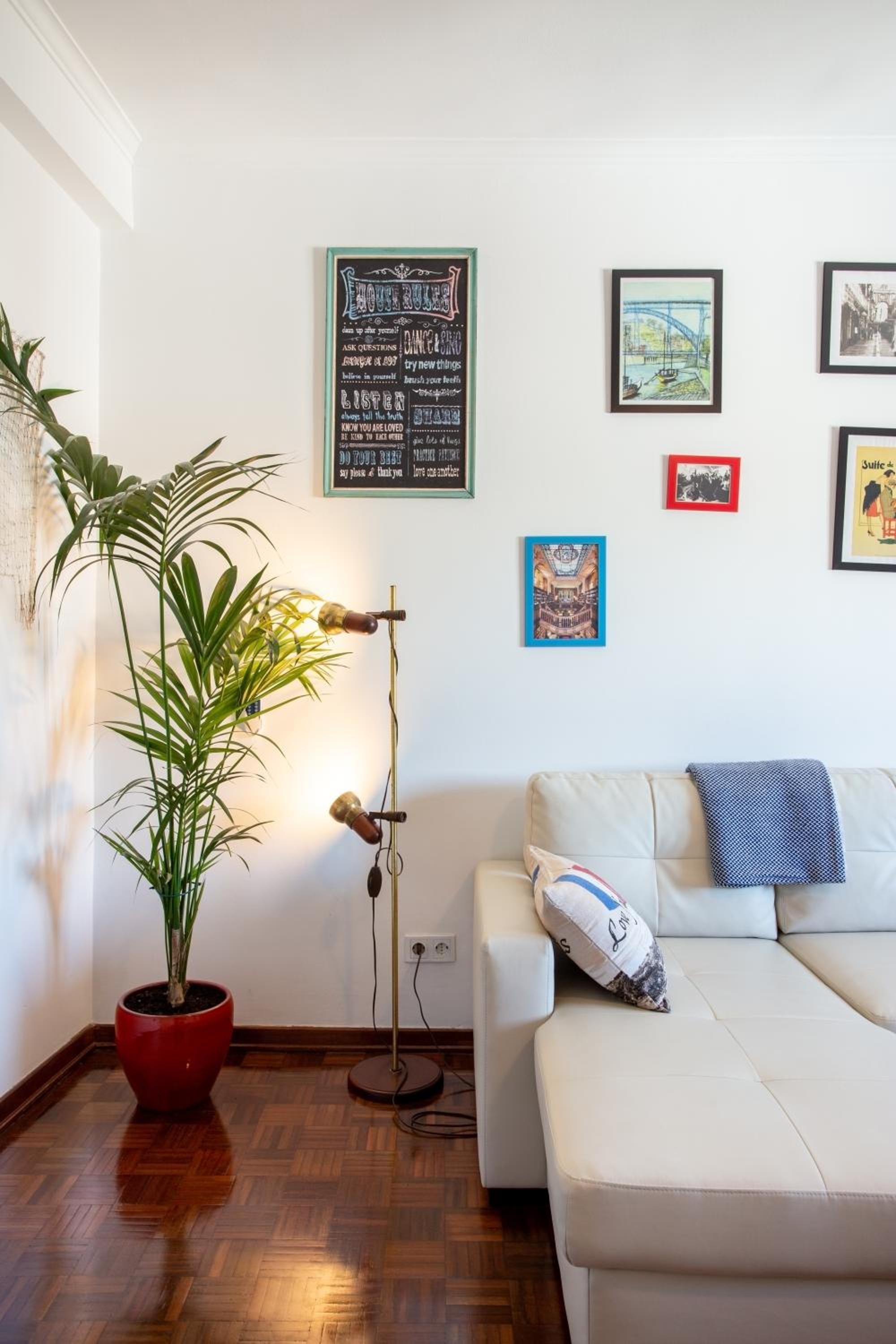Two-Bedroom Apartment - Photo 30
