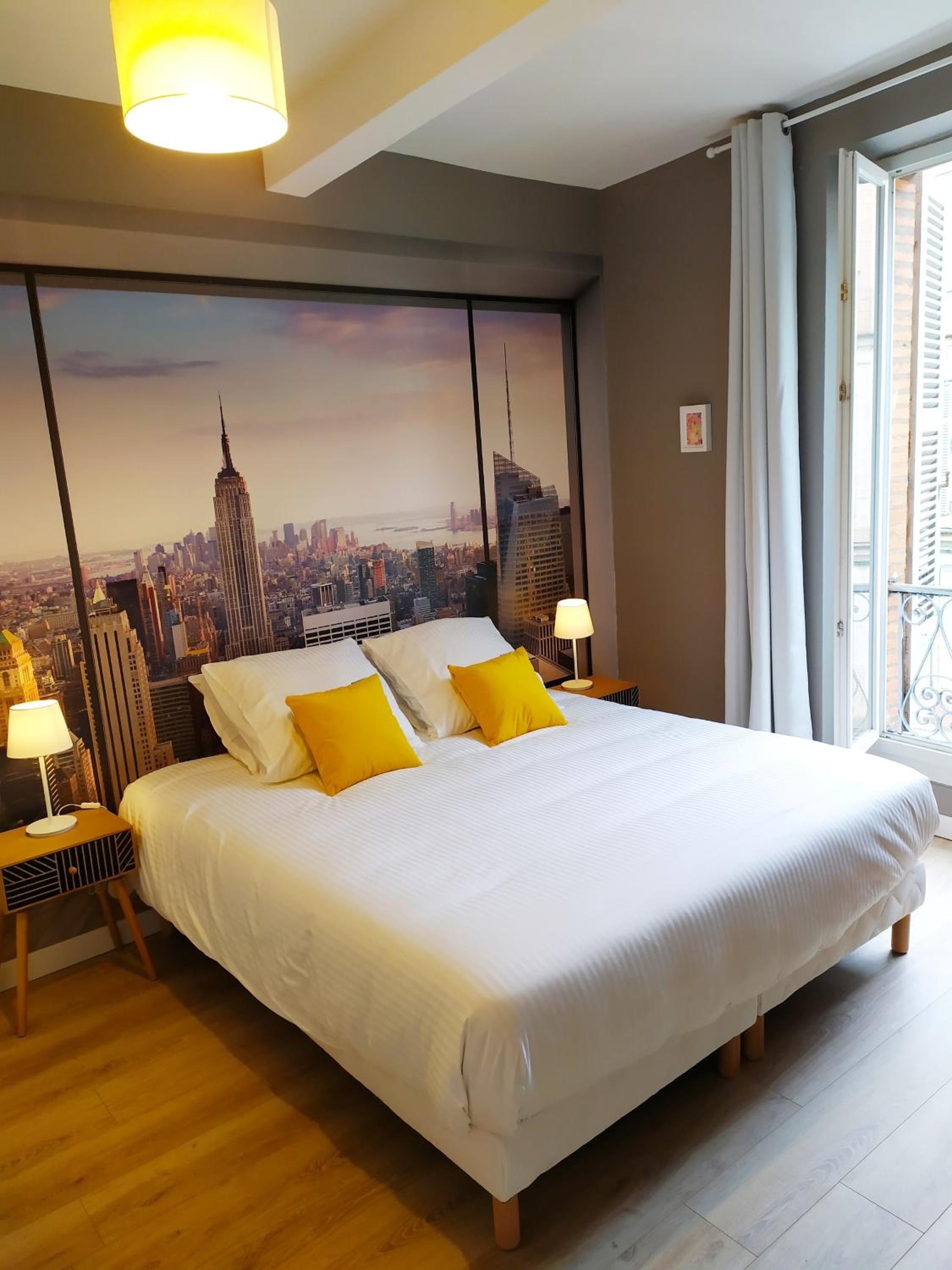 One-Bedroom Apartment - Photo 5