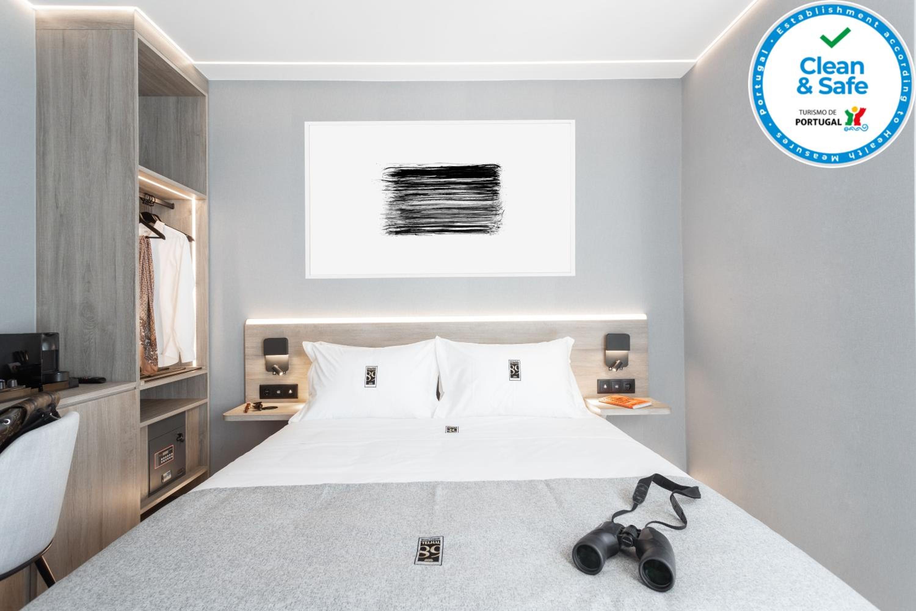 Suite with Balcony photo 1