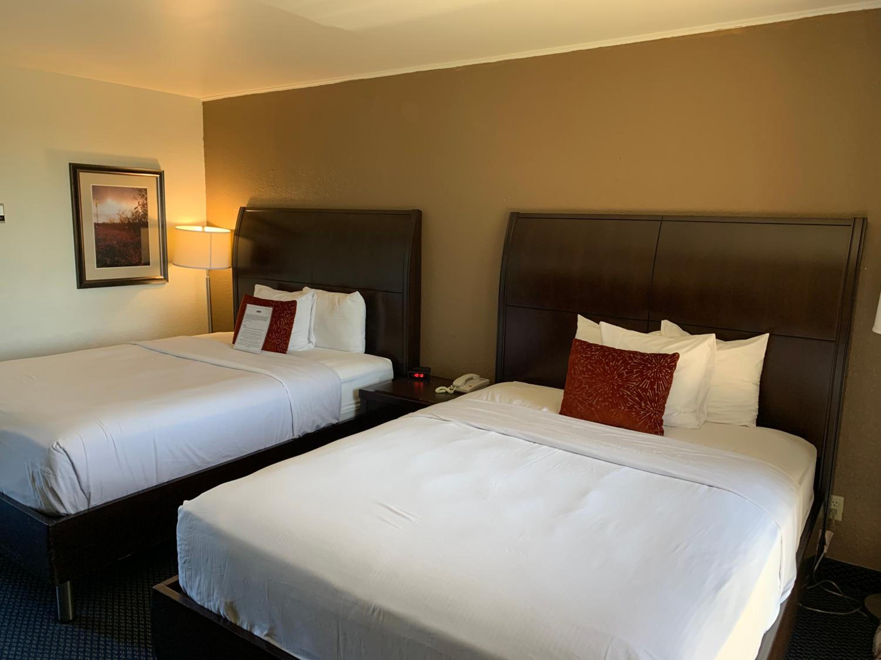 Double Room with Two Double Beds - Non-Smoking - Photo 5