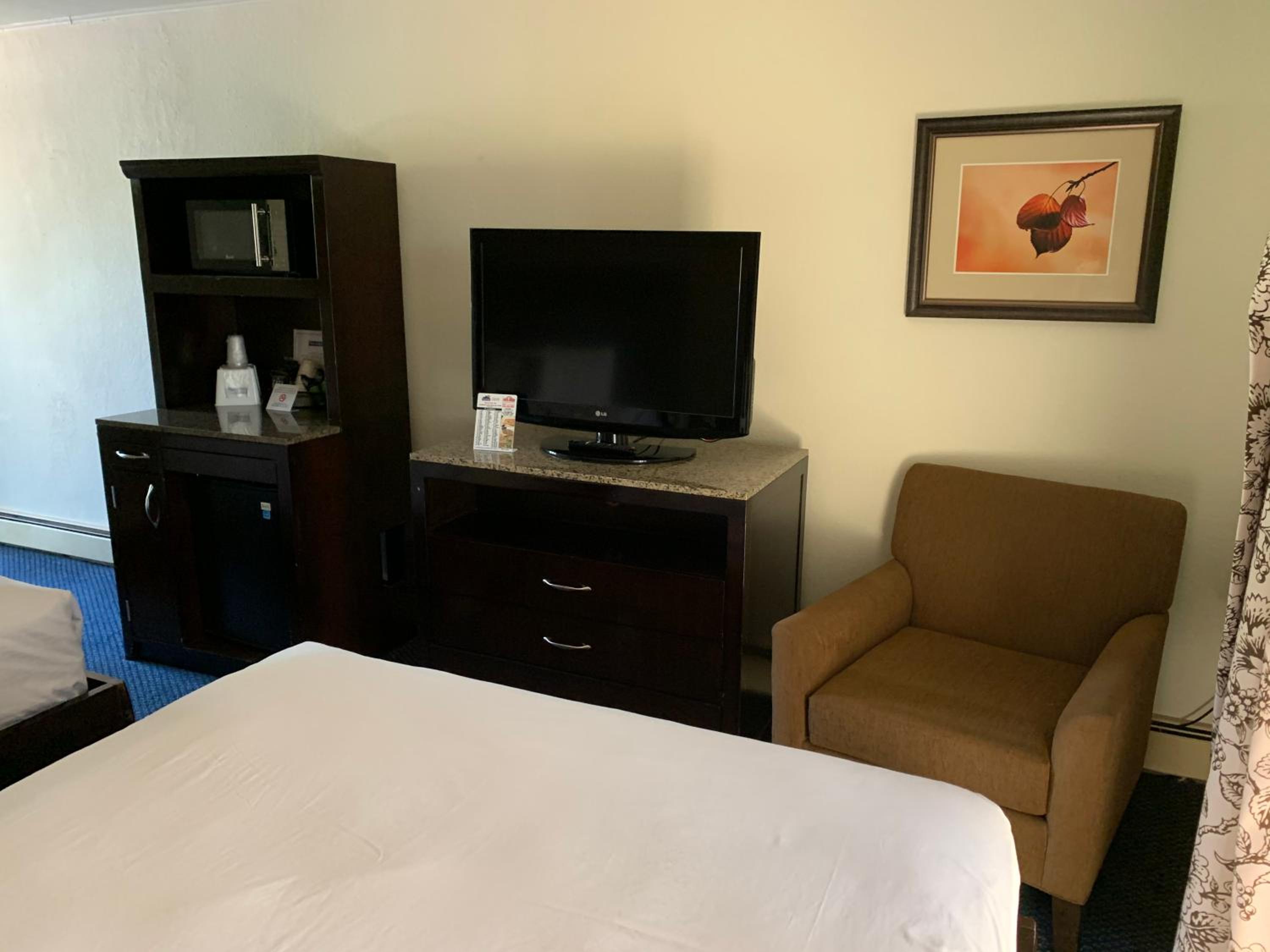 Double Room with Two Double Beds - Non-Smoking - Photo 1
