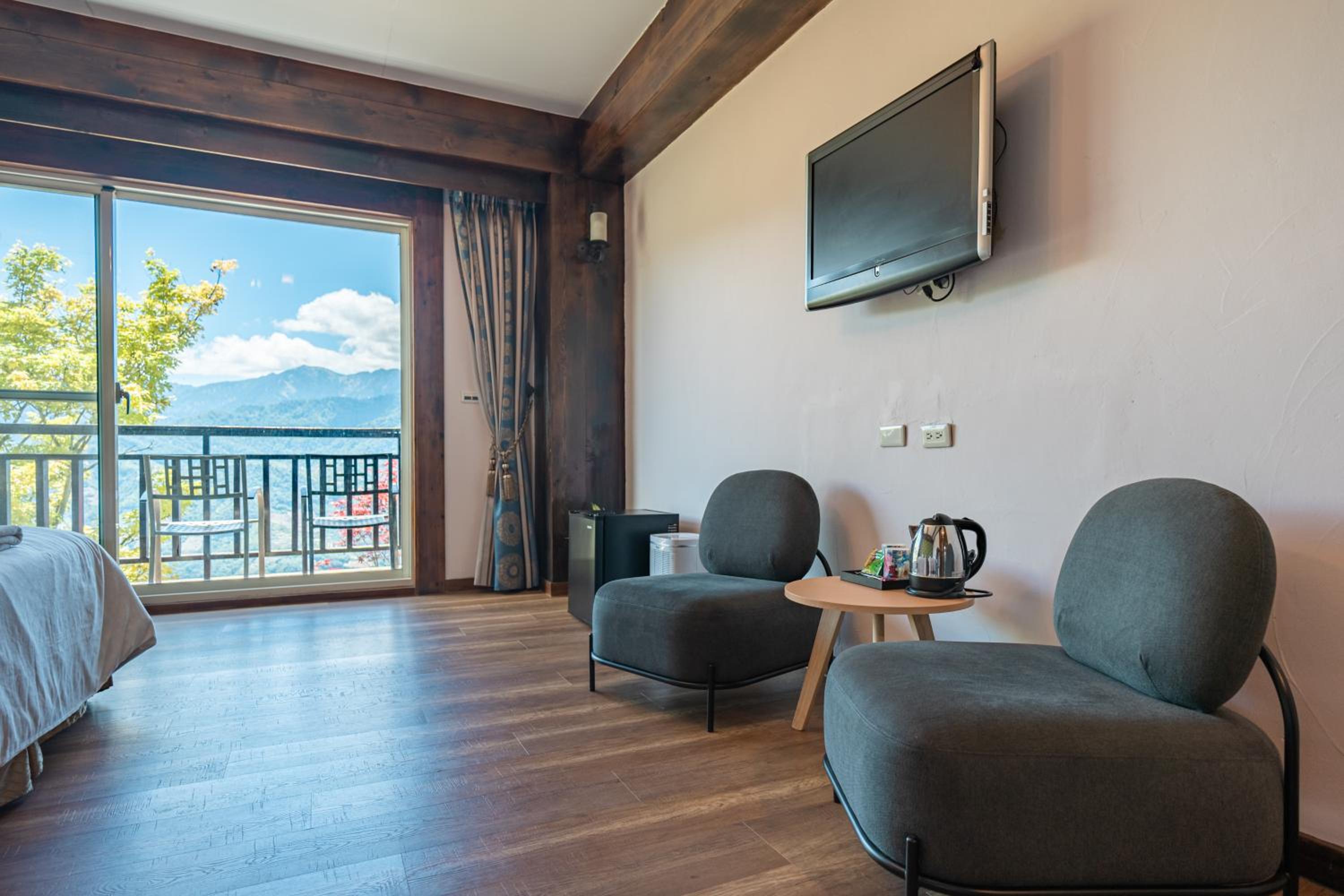 Triple Room with Mountain View