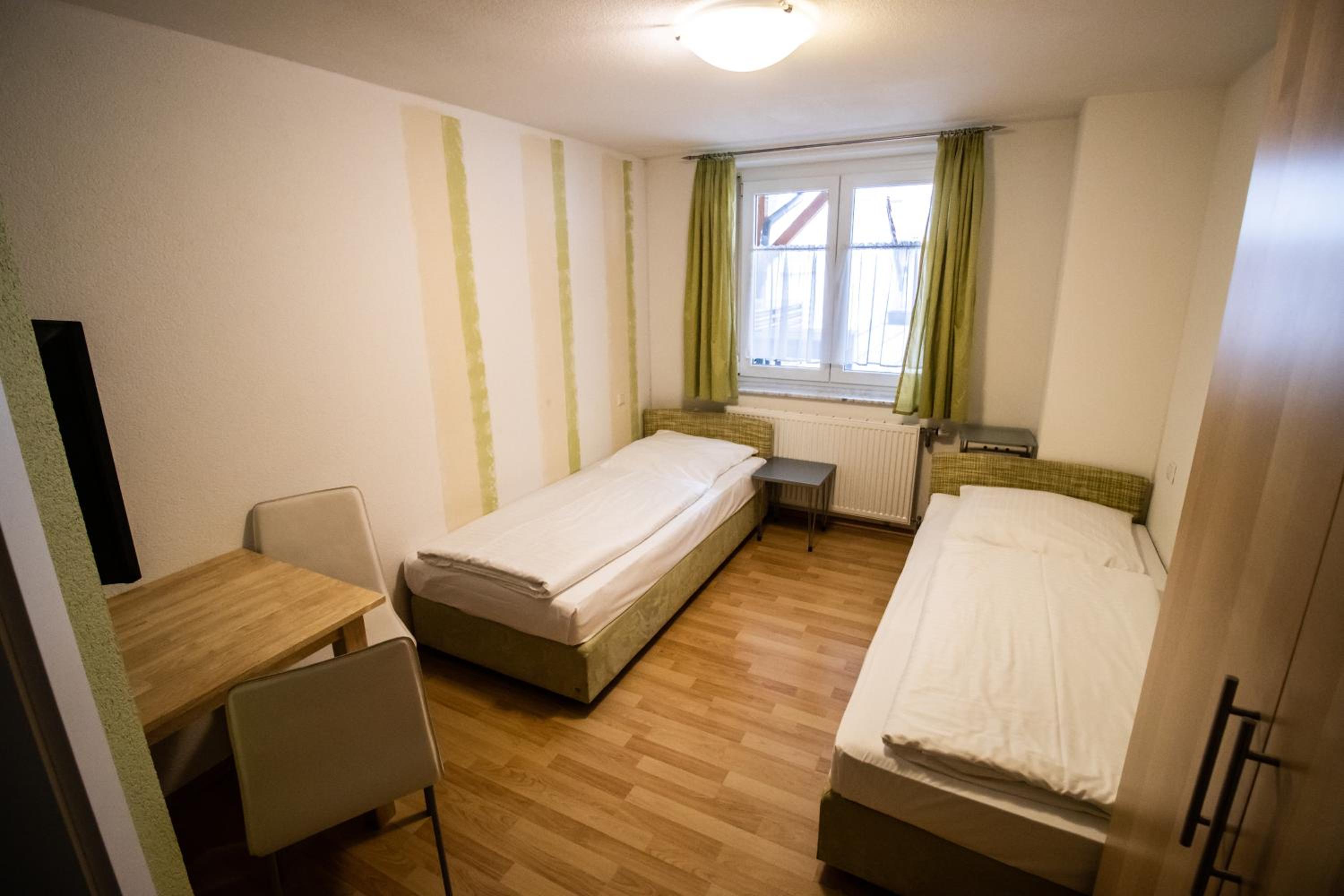 Twin Room with Bathroom photo 1