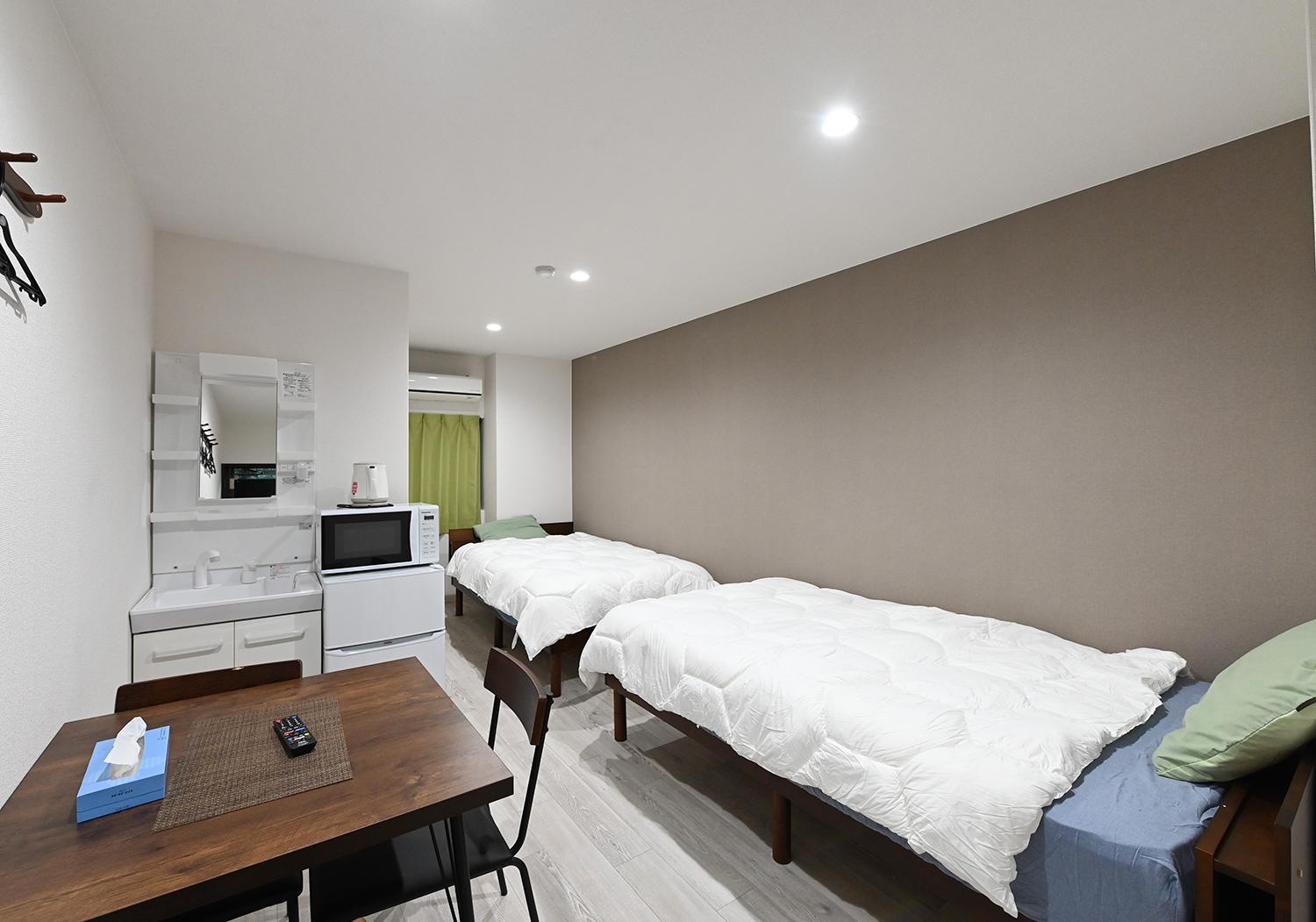 Twin Room with Shower