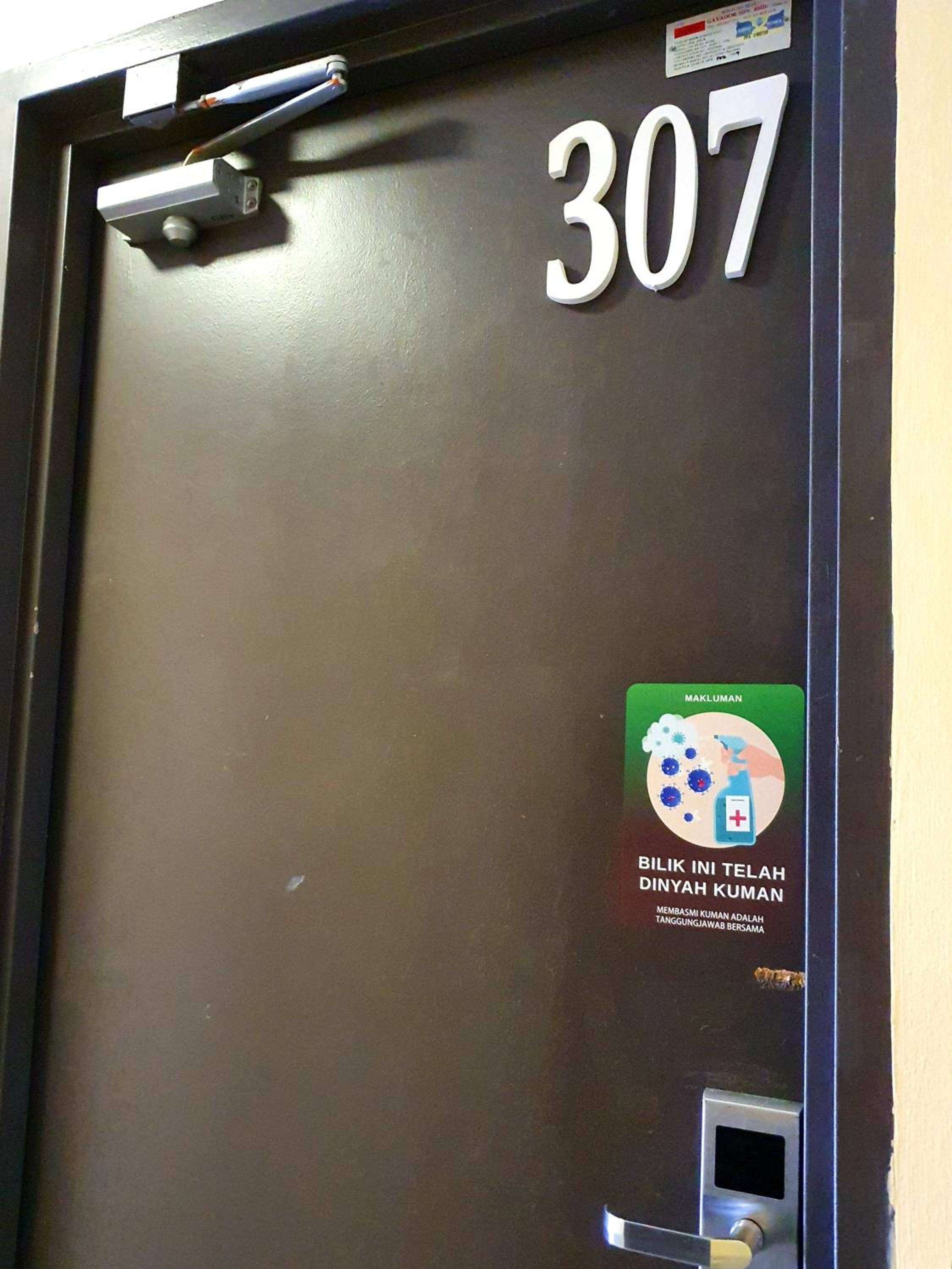 Twin Room - Photo 10