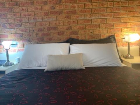 Queen Room photo 1