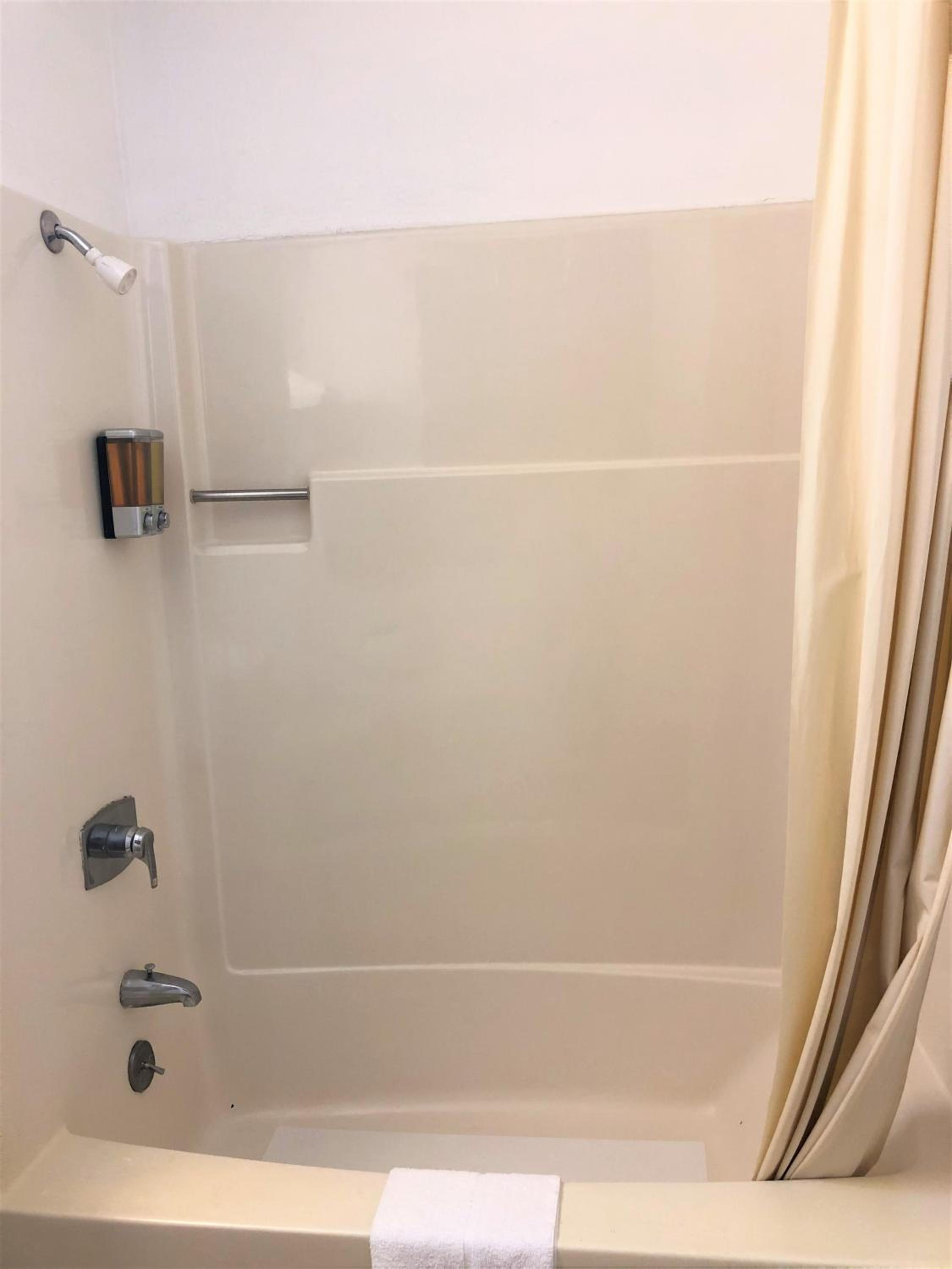 Double Room - Photo 11