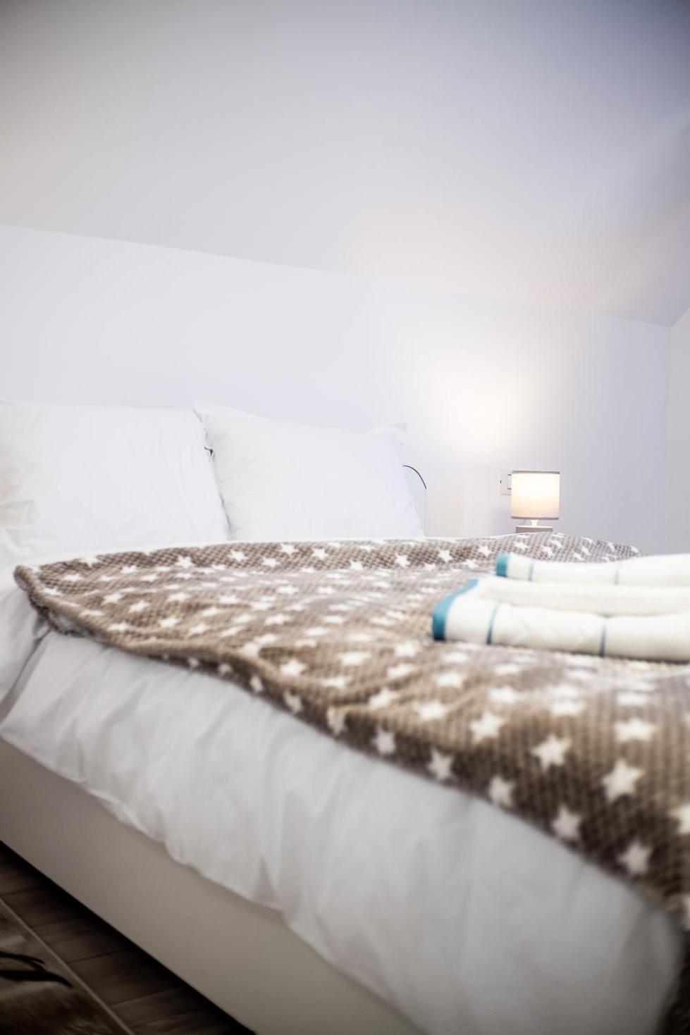 Double Room - Photo 1
