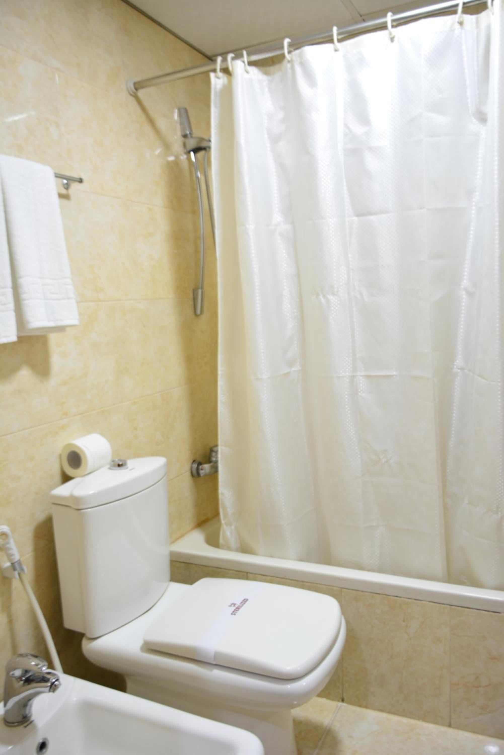 Deluxe Double Room with Balcony - Photo 5